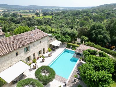 Vente Maison de luxe Uzès 11&nbsp;Pièces 373&nbsp;m²