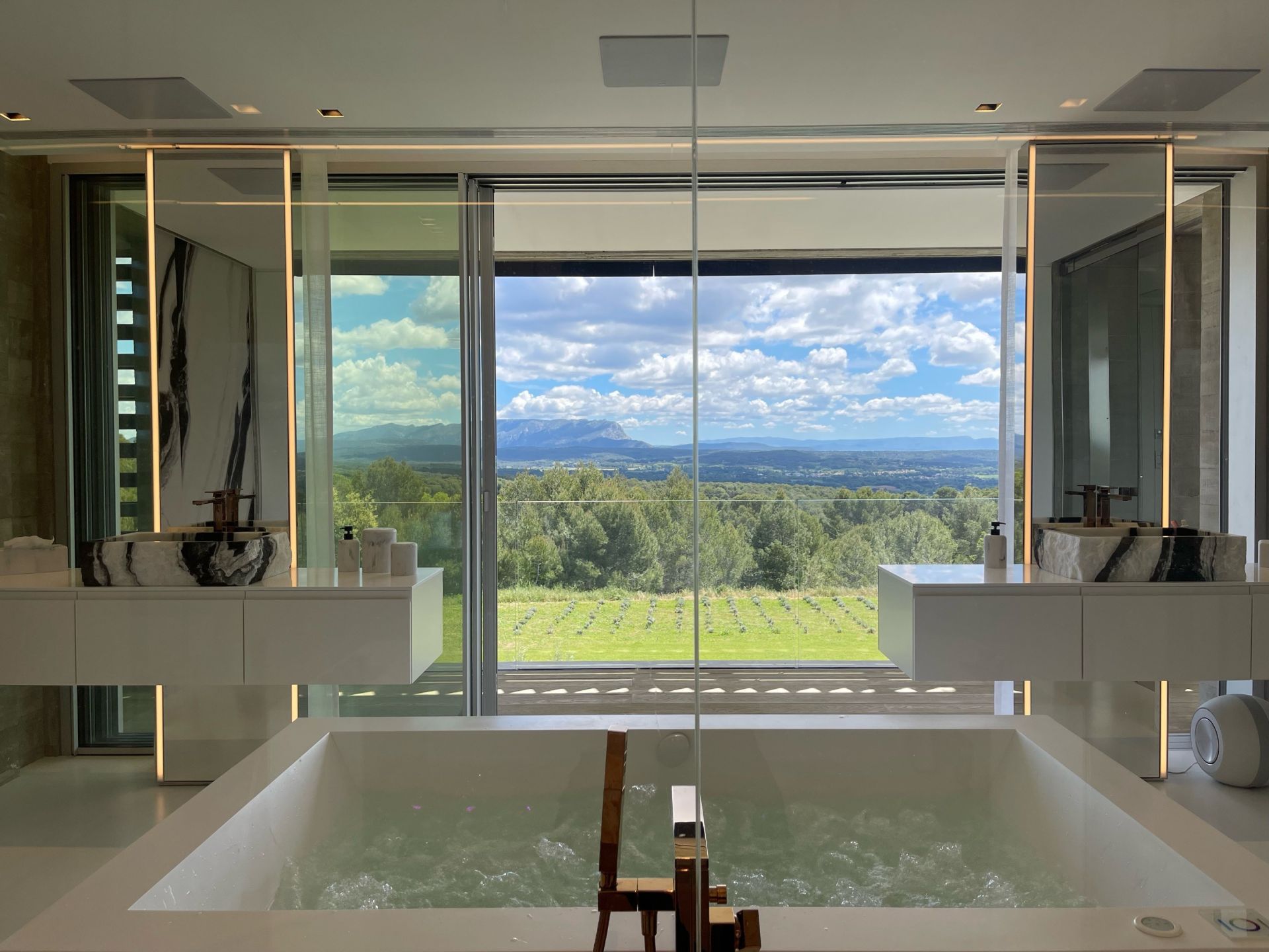 villa de luxe 12 Pièces en location saisonnière sur AIX EN PROVENCE (13540)