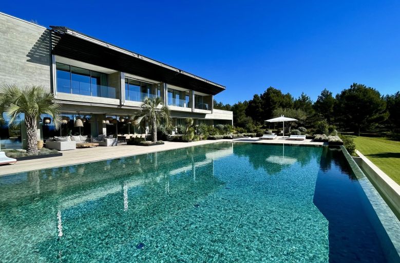 villa de luxe 12 Pièces en location saisonnière sur AIX EN PROVENCE (13540)