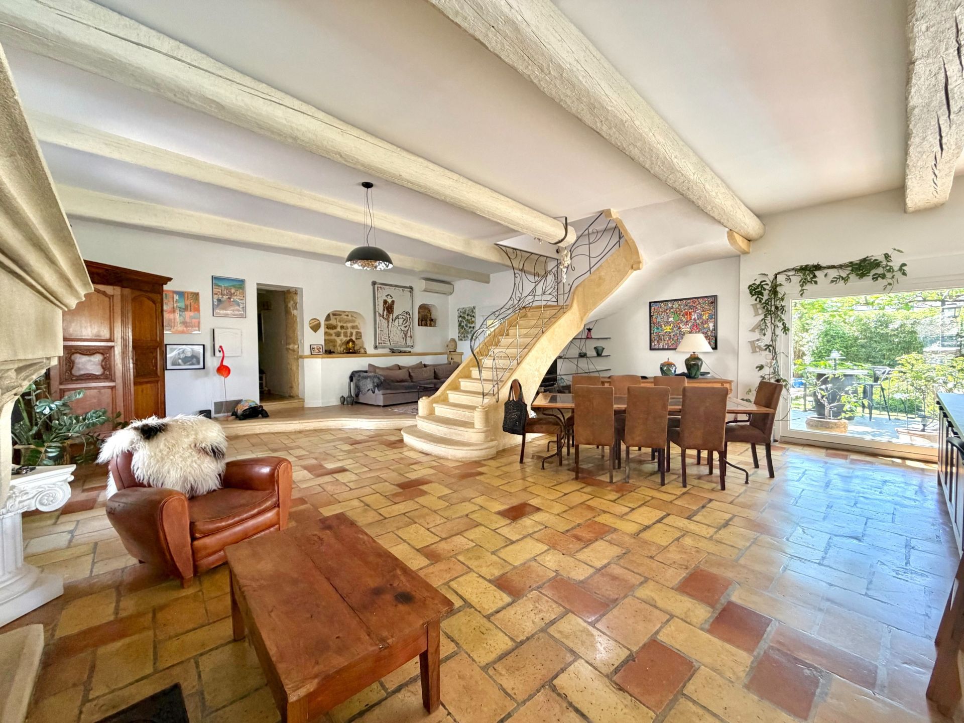 luxury house 8 Rooms for sale on MONTPELLIER (34000)
