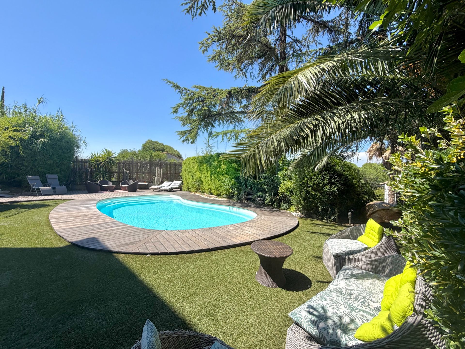 luxury house 8 Rooms for sale on MONTPELLIER (34000)