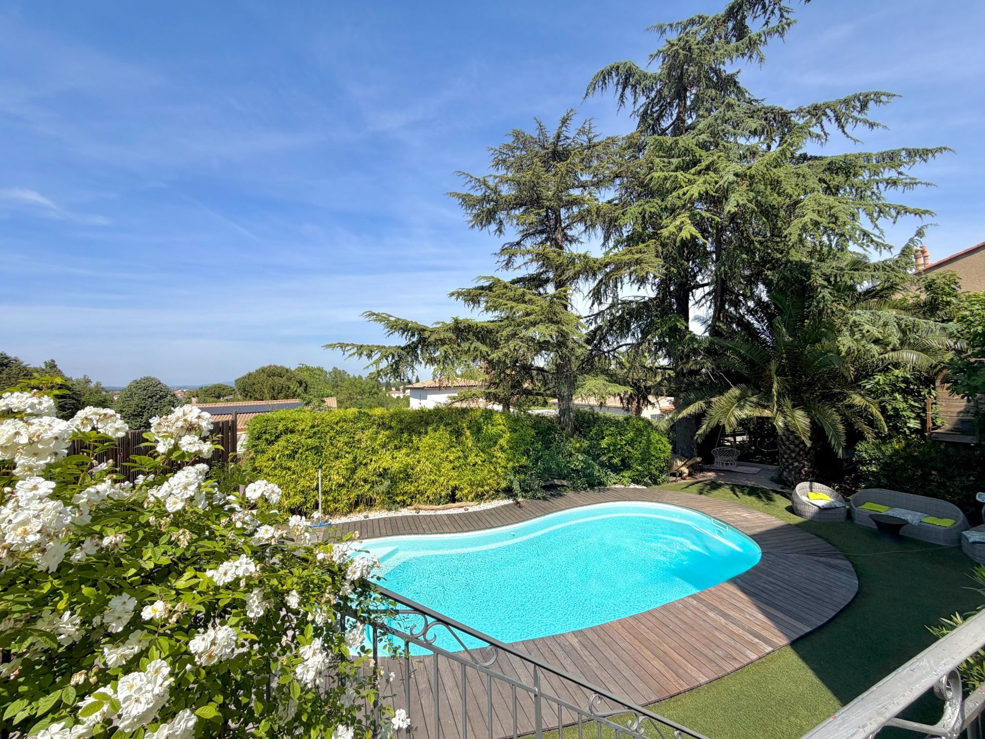 luxury house 8 Rooms for sale on MONTPELLIER (34000)