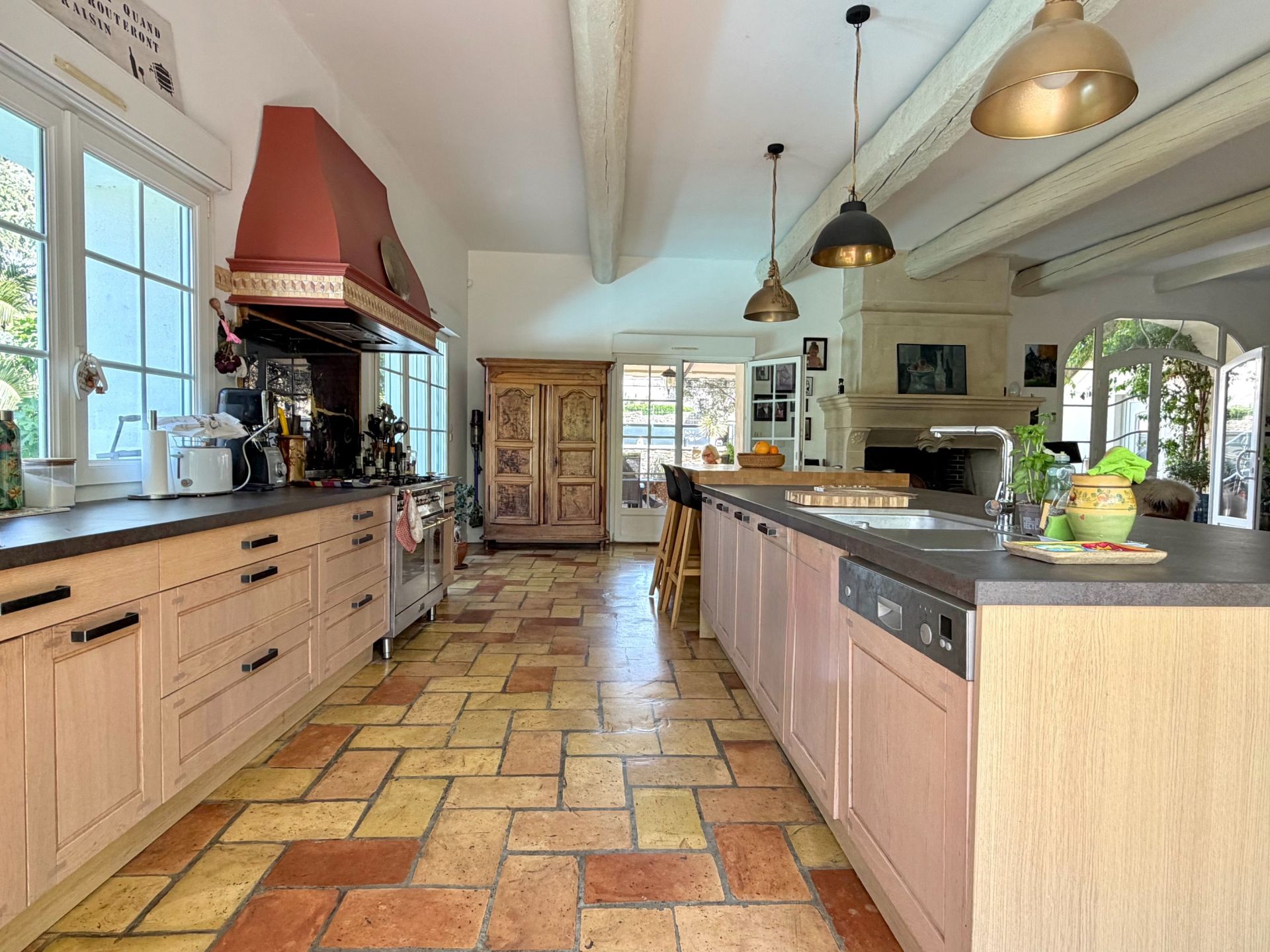 luxury house 8 Rooms for sale on MONTPELLIER (34000)
