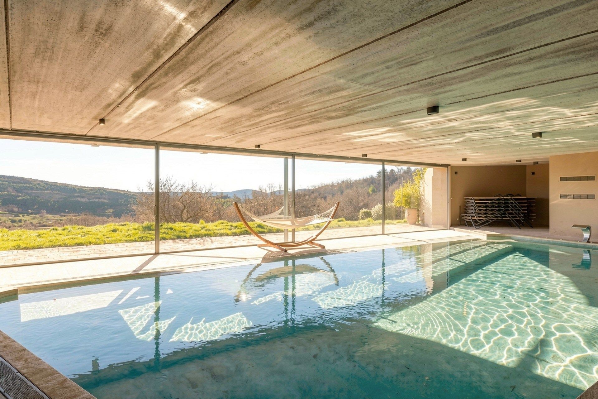 maison de luxe 81 Pièces en vente sur OPPEDETTE (04110)