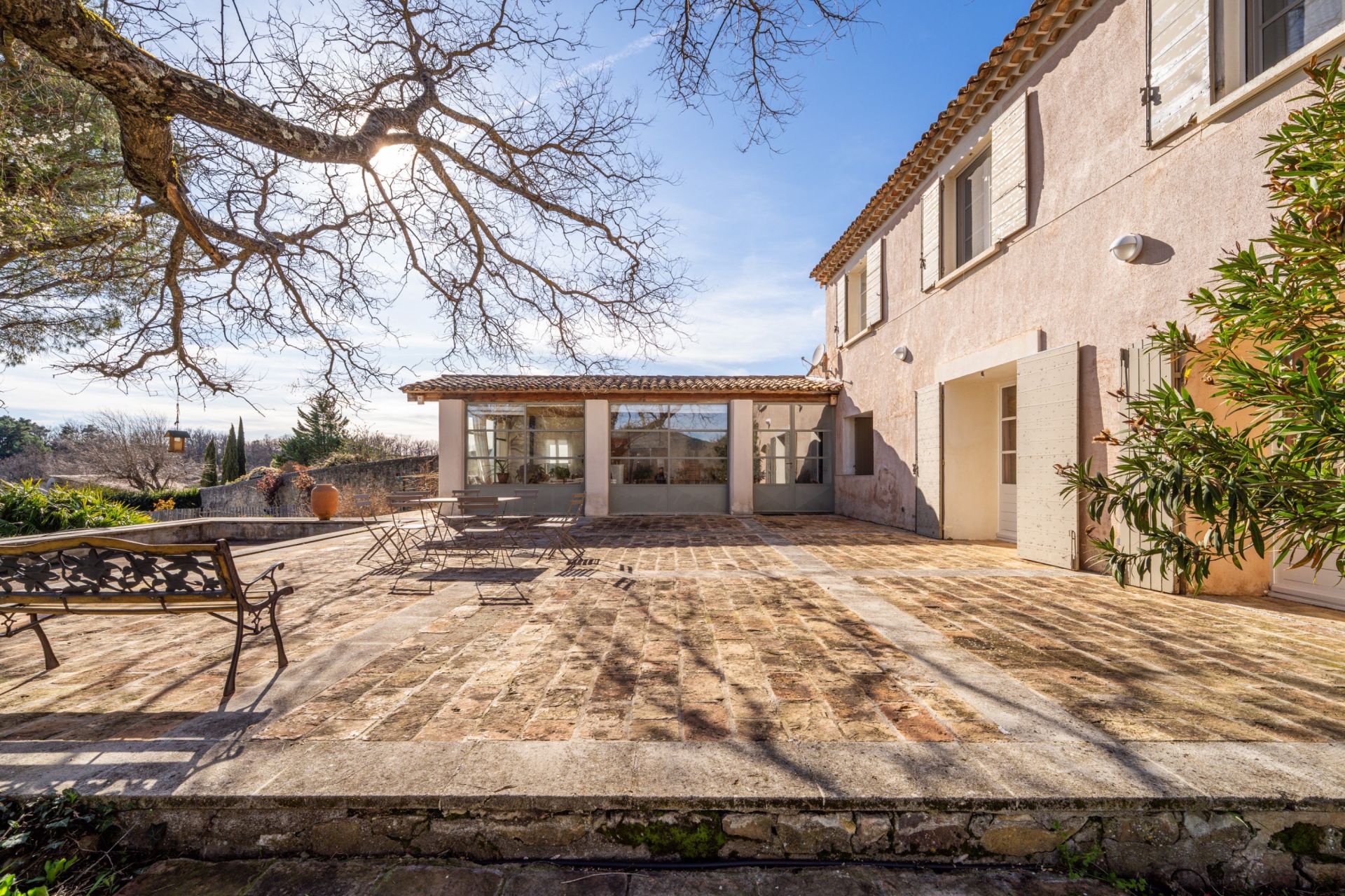 maison de luxe 81 Pièces en vente sur OPPEDETTE (04110)