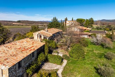 Vente Maison de luxe Oppedette 81&nbsp;Pièces 2323&nbsp;m²
