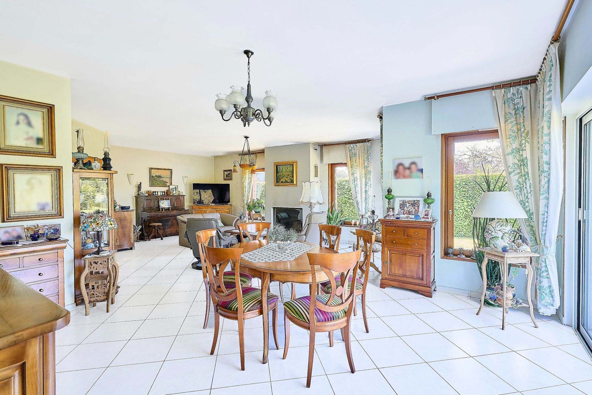 maison de luxe 14 Pièces en vente sur LOUVIL (59830)