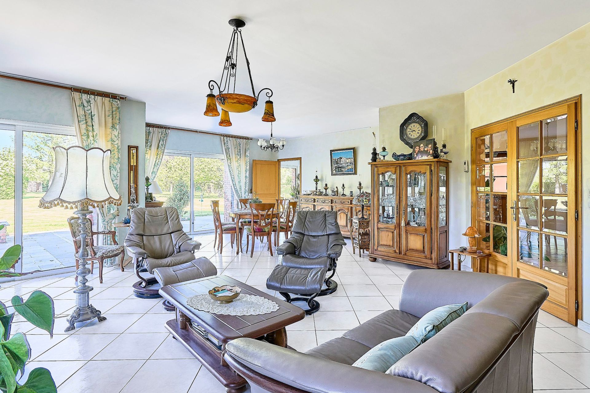luxury house 14 Rooms for sale on LOUVIL (59830)
