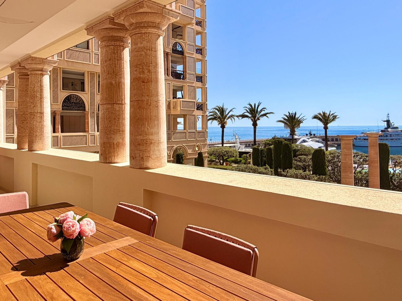 luxury apartment 4 Rooms for sale on MONACO (98000)