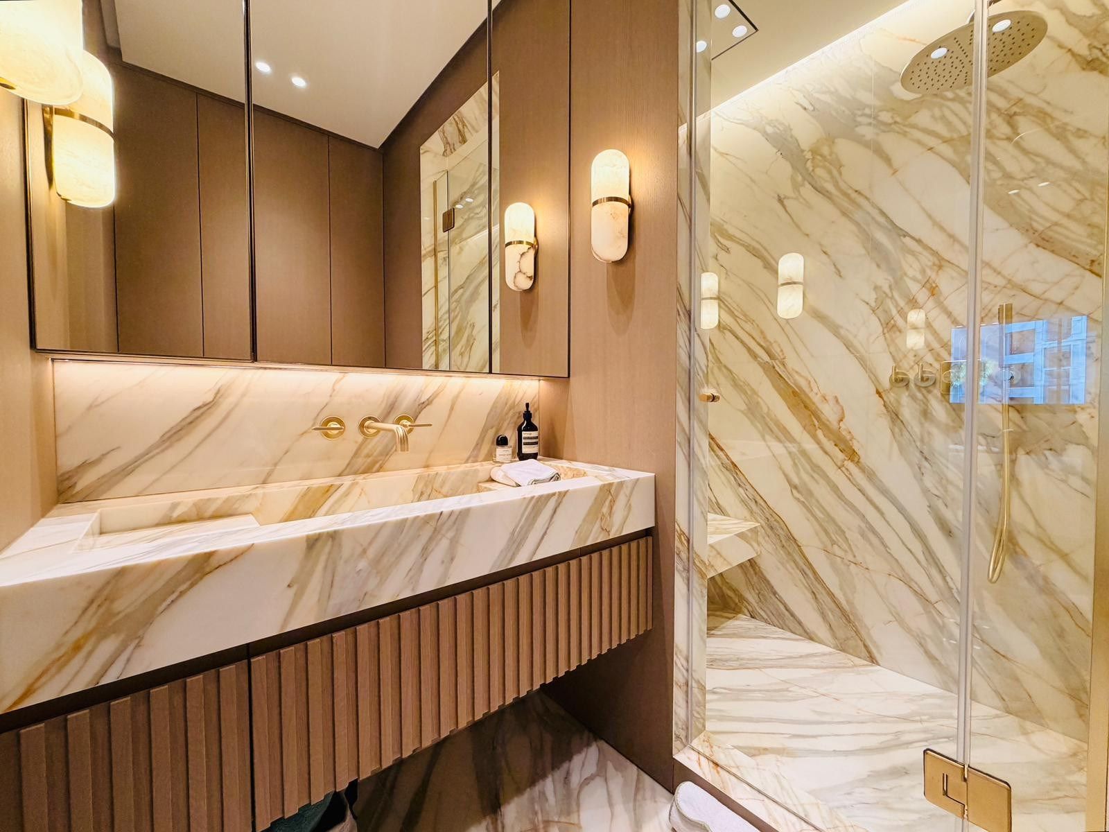 luxury apartment 4 Rooms for sale on MONACO (98000)