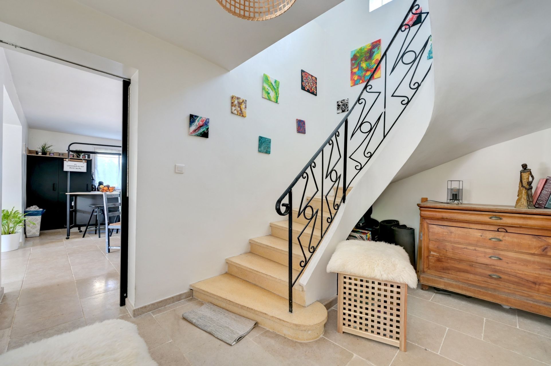 luxury traditional house 7 Rooms for sale on SAUSSET LES PINS (13960)