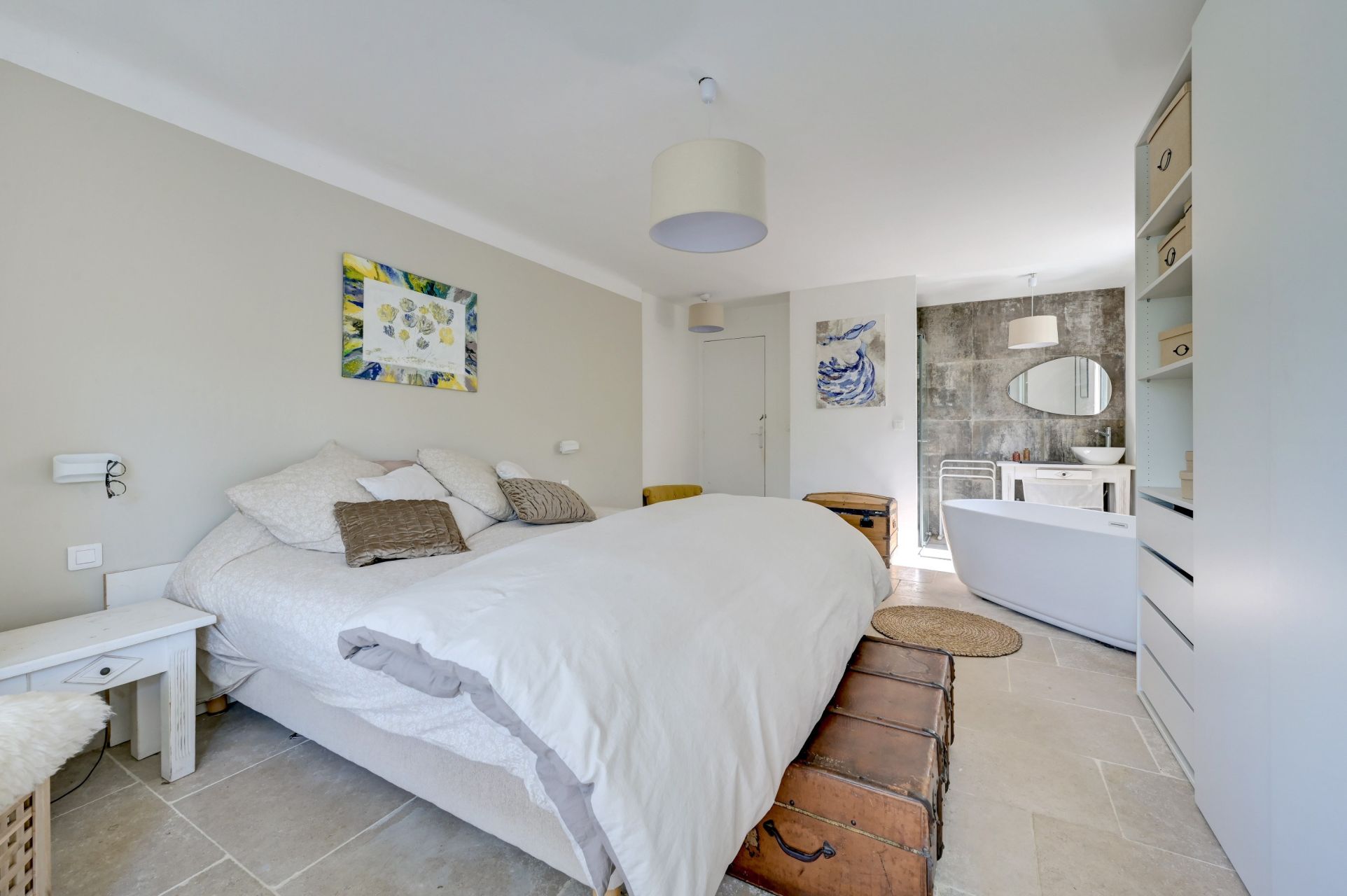 luxury traditional house 7 Rooms for sale on SAUSSET LES PINS (13960)