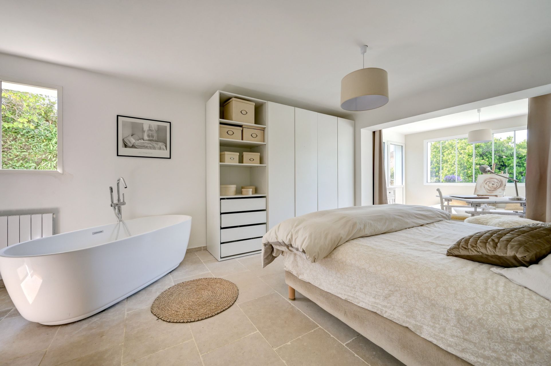 luxury traditional house 7 Rooms for sale on SAUSSET LES PINS (13960)