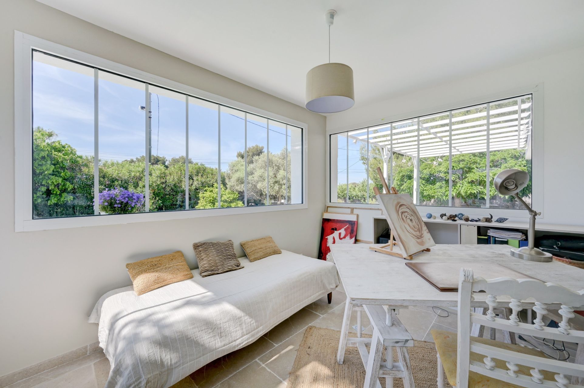 luxury traditional house 7 Rooms for sale on SAUSSET LES PINS (13960)