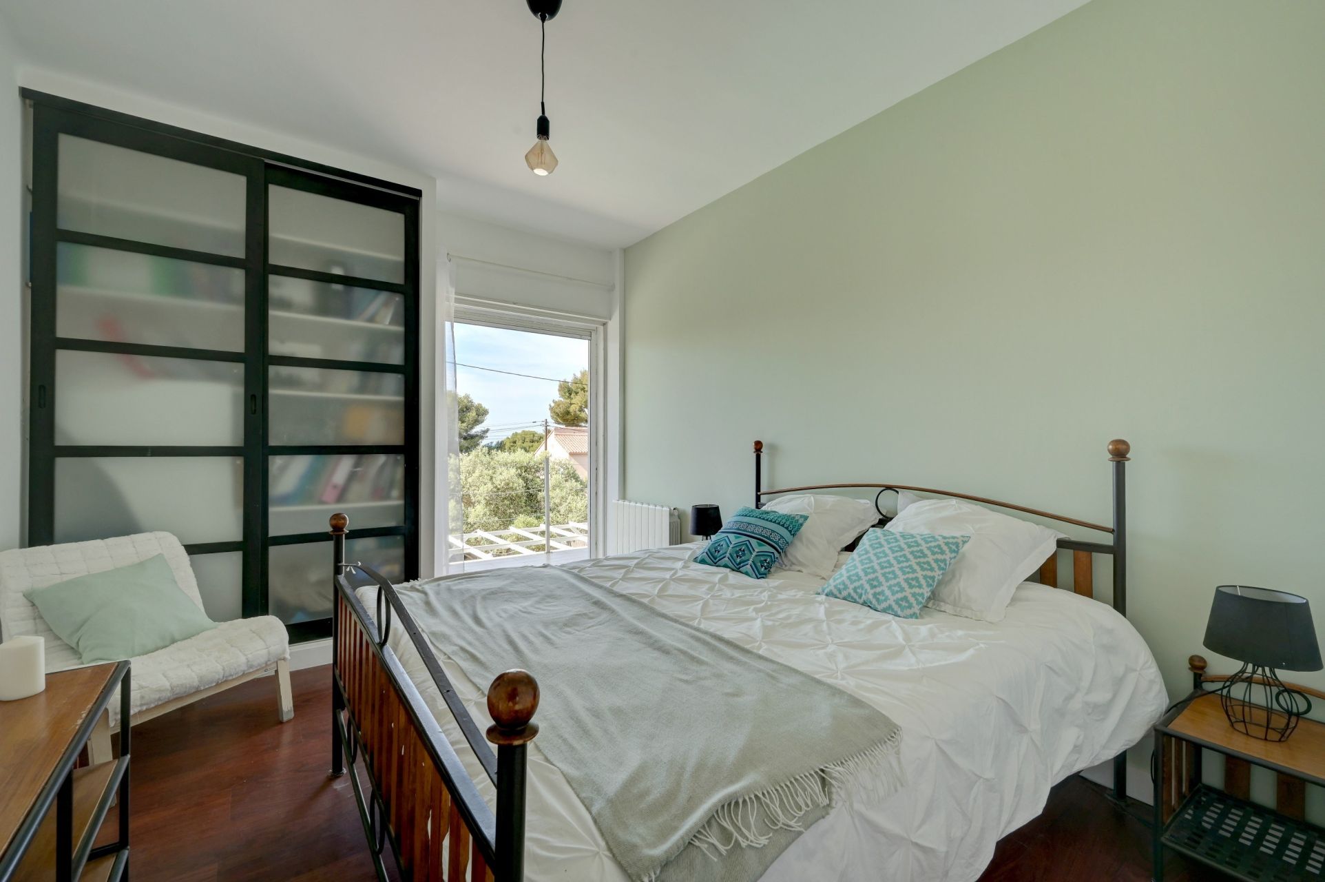 luxury traditional house 7 Rooms for sale on SAUSSET LES PINS (13960)