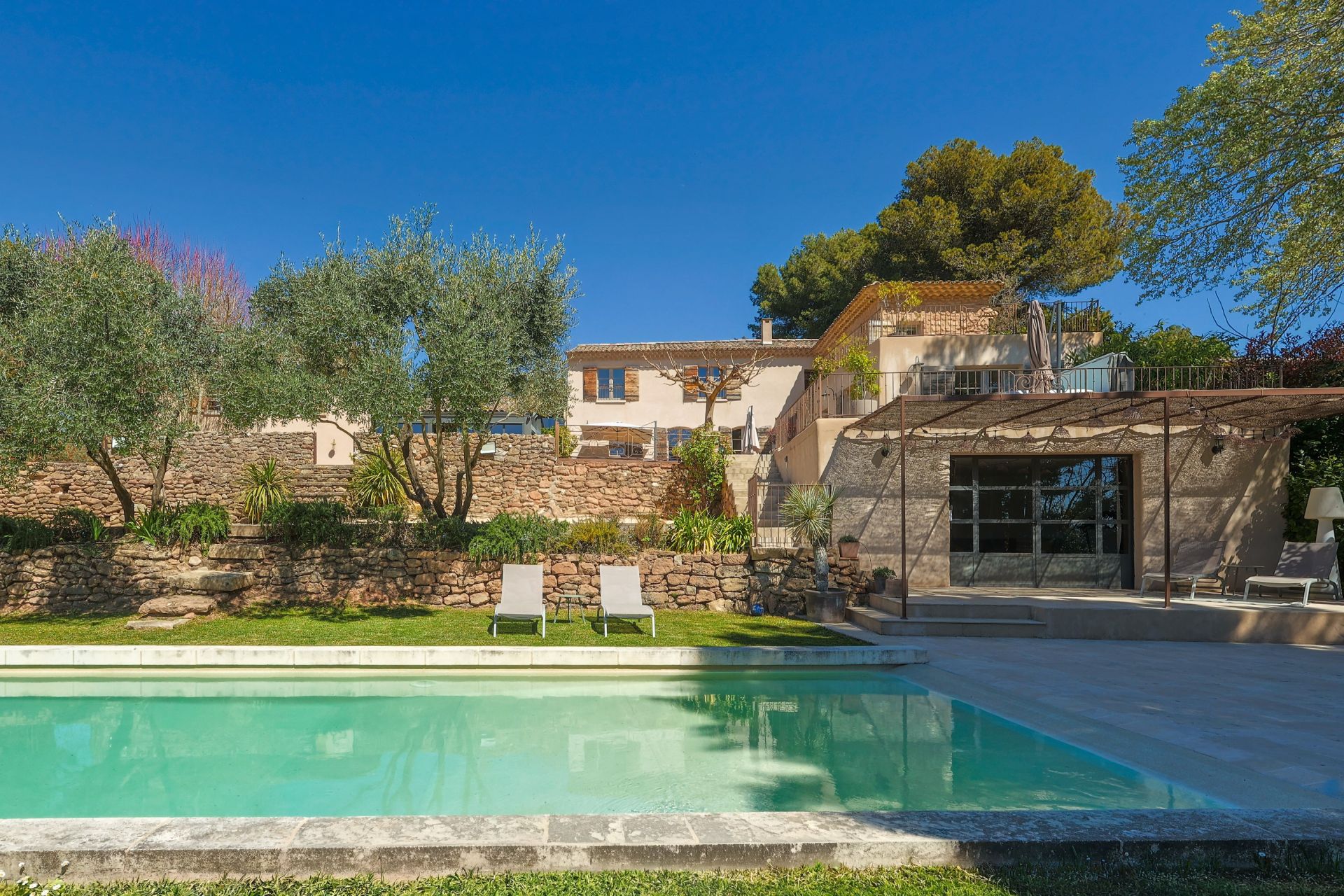 maison de luxe 9 Pièces en location sur AIX EN PROVENCE (13100)