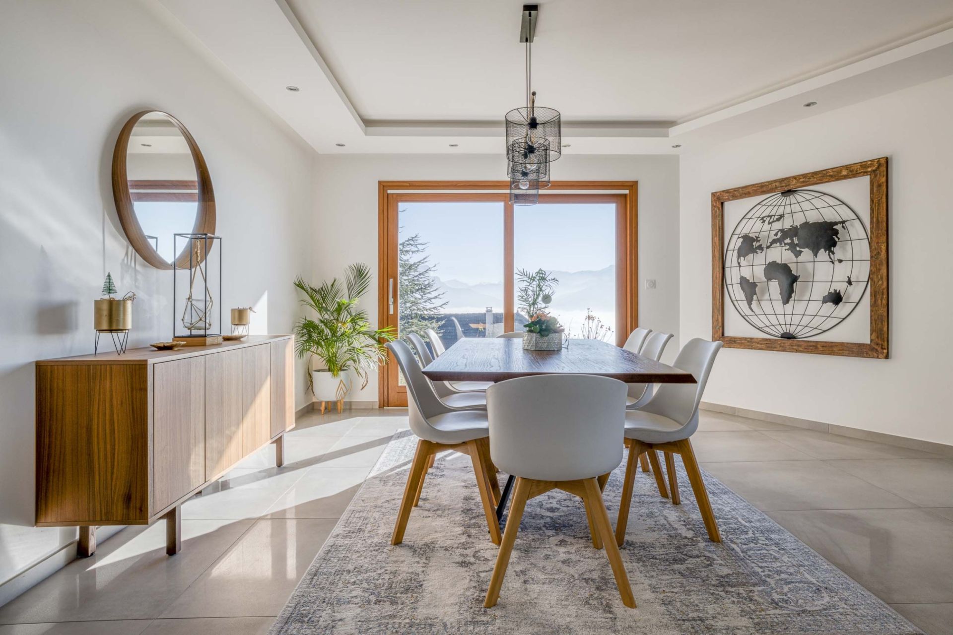 luxury house 8 Rooms for sale on ANNECY (74000)