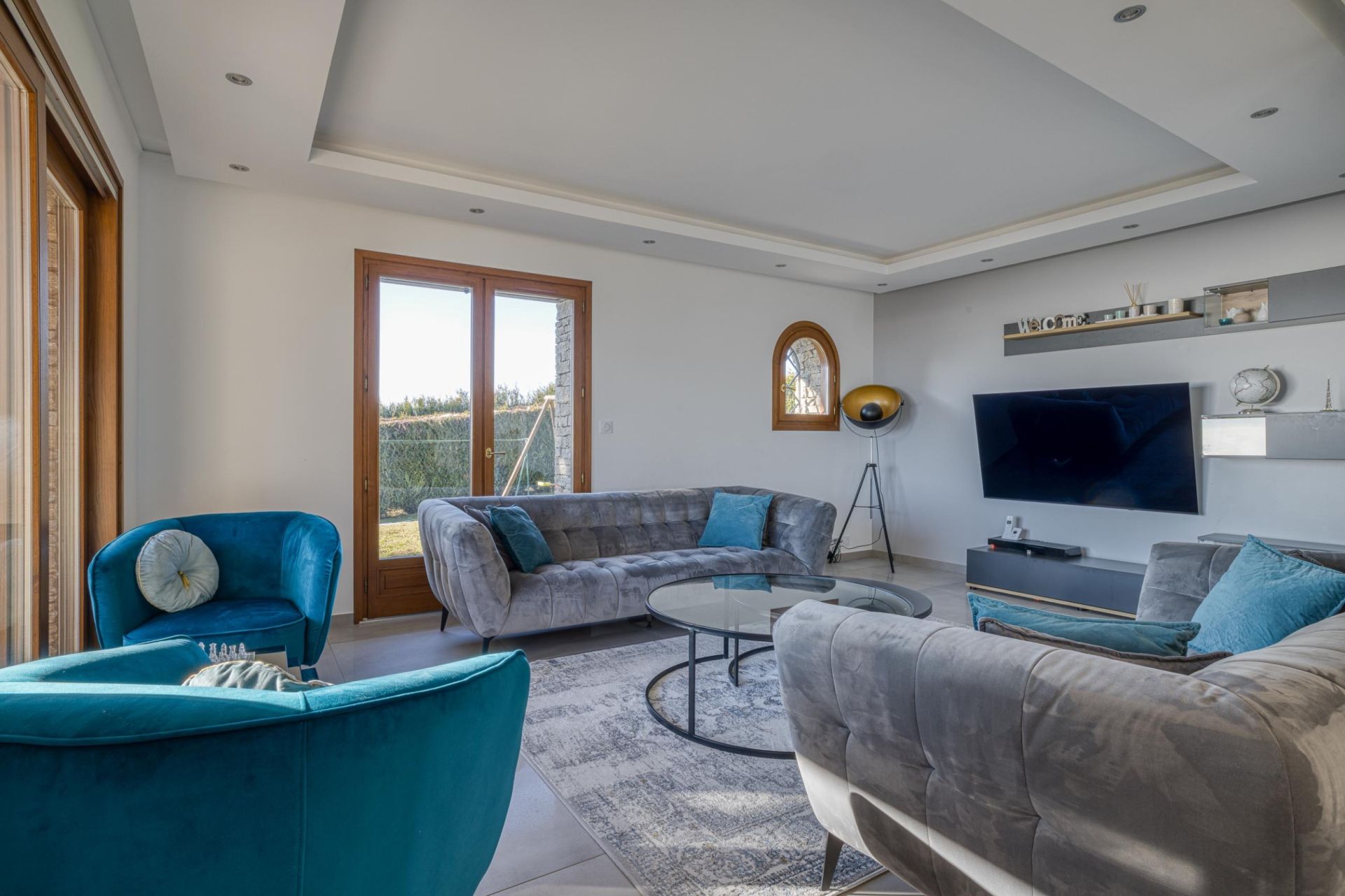 luxury house 8 Rooms for sale on ANNECY (74000)