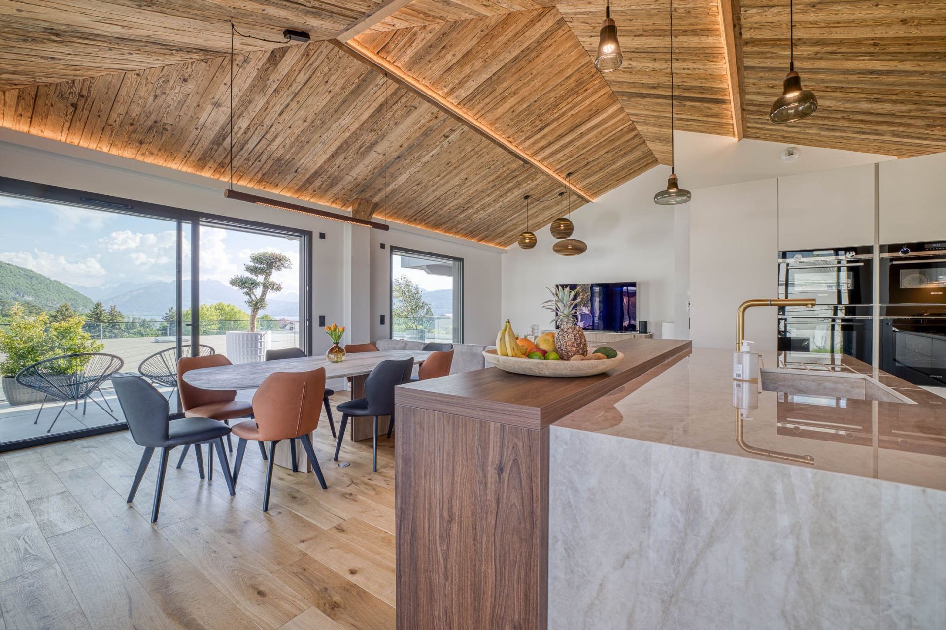 luxury house 16 Rooms for sale on ANNECY LE VIEUX (74940)