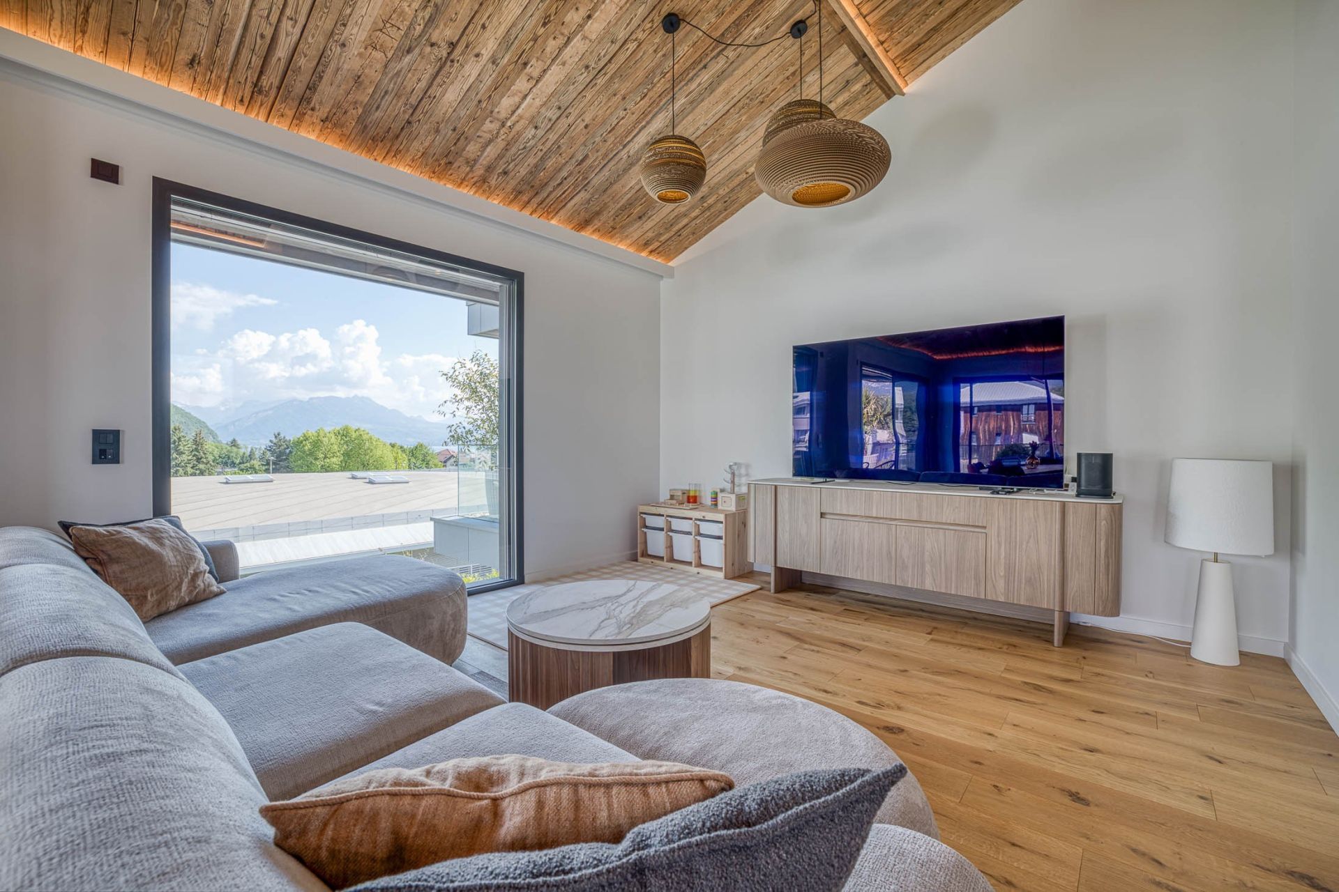 luxury house 16 Rooms for sale on ANNECY LE VIEUX (74940)