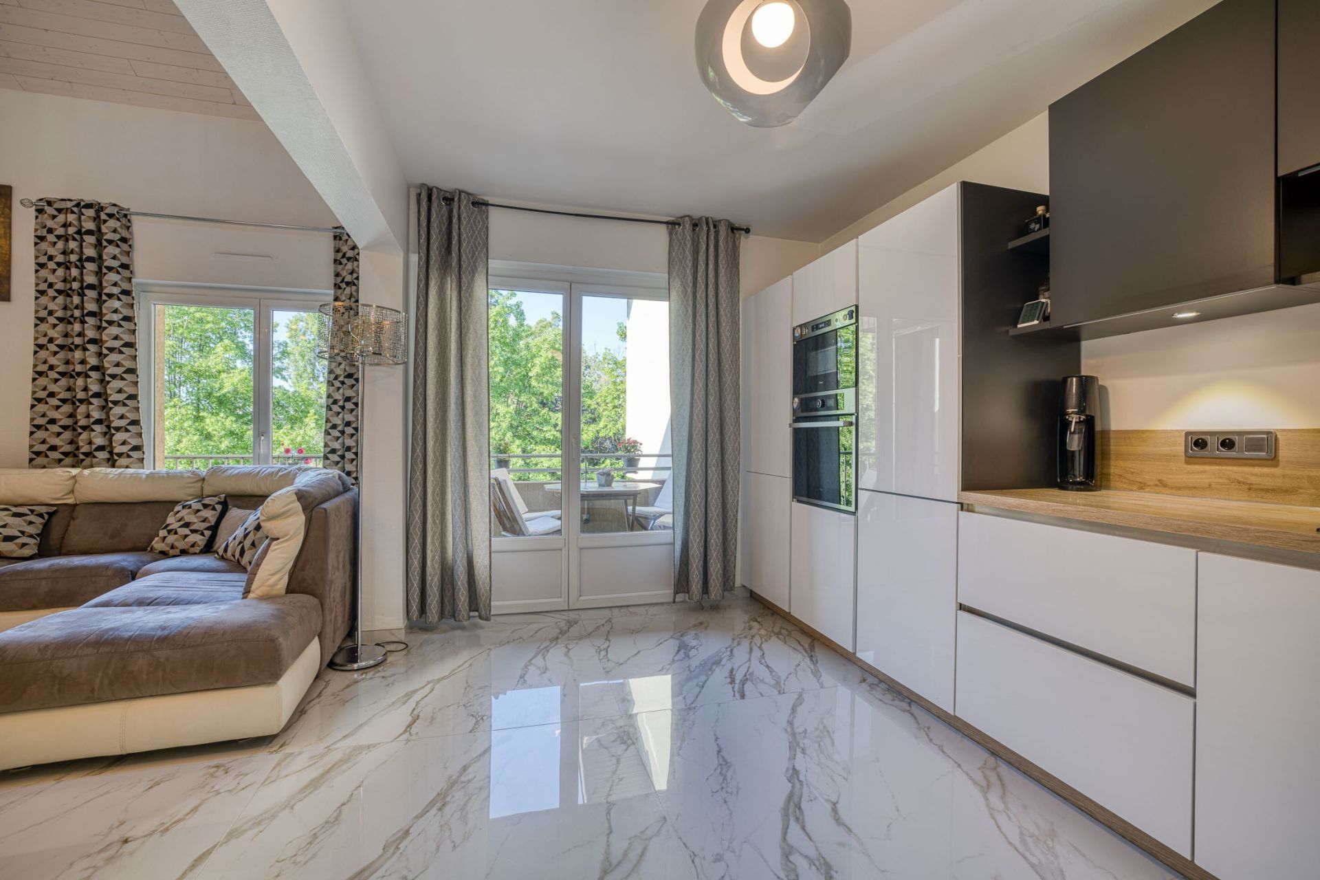 luxury apartment 7 Rooms for sale on ANNECY LE VIEUX (74940)