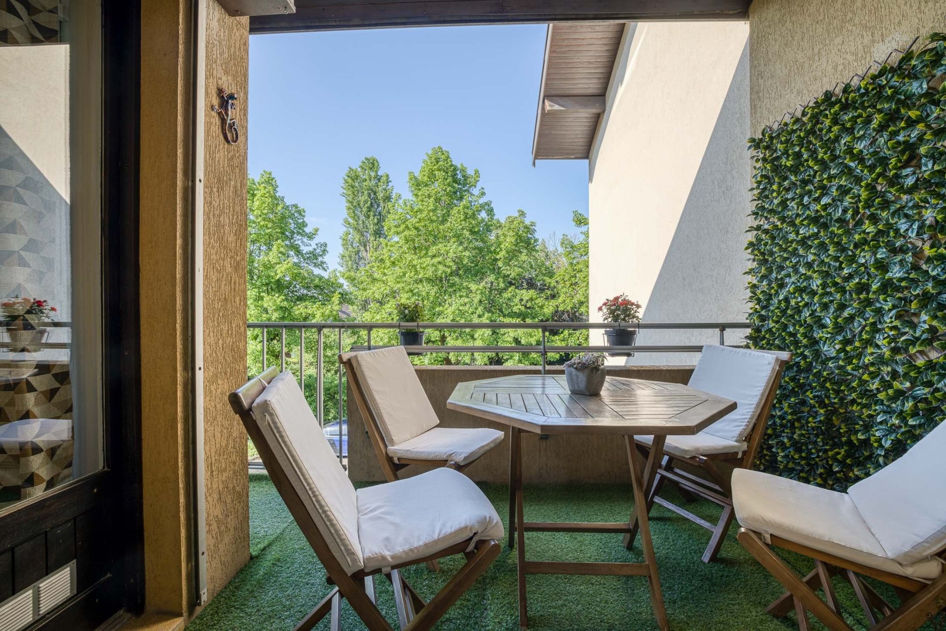 luxury apartment 7 Rooms for sale on ANNECY LE VIEUX (74940)