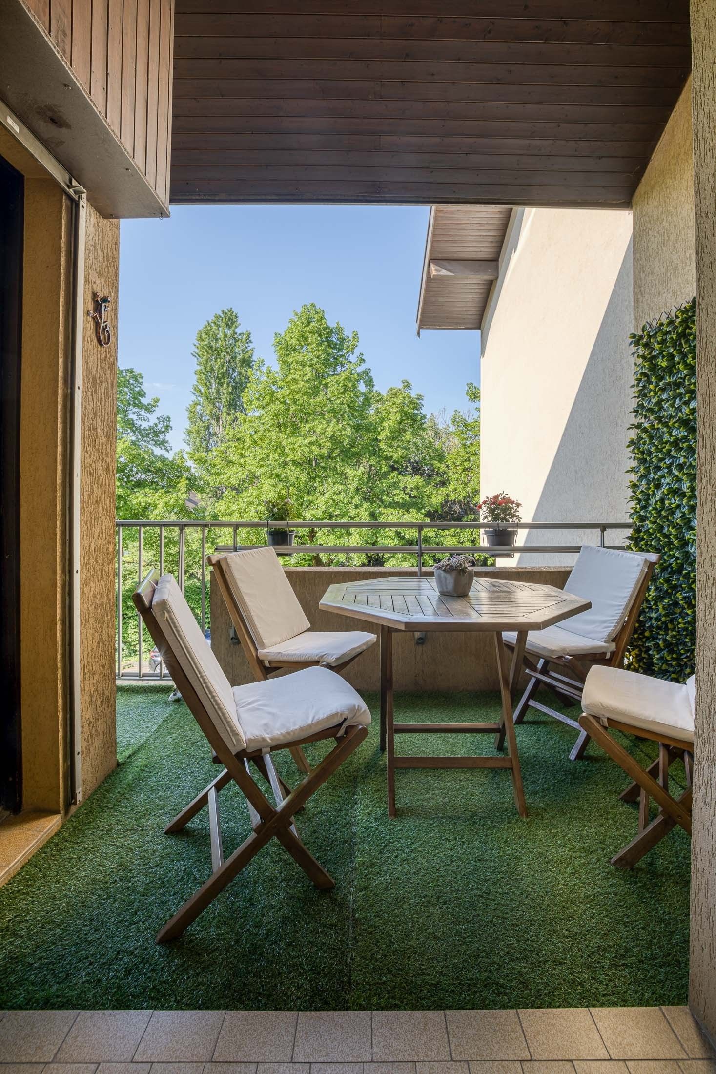 luxury apartment 7 Rooms for sale on ANNECY LE VIEUX (74940)