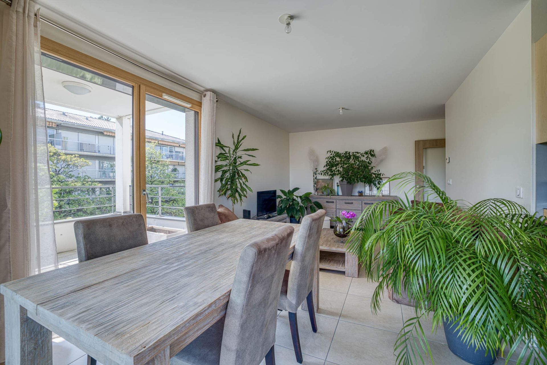 luxury apartment 2 Rooms for sale on ANNECY (74000)