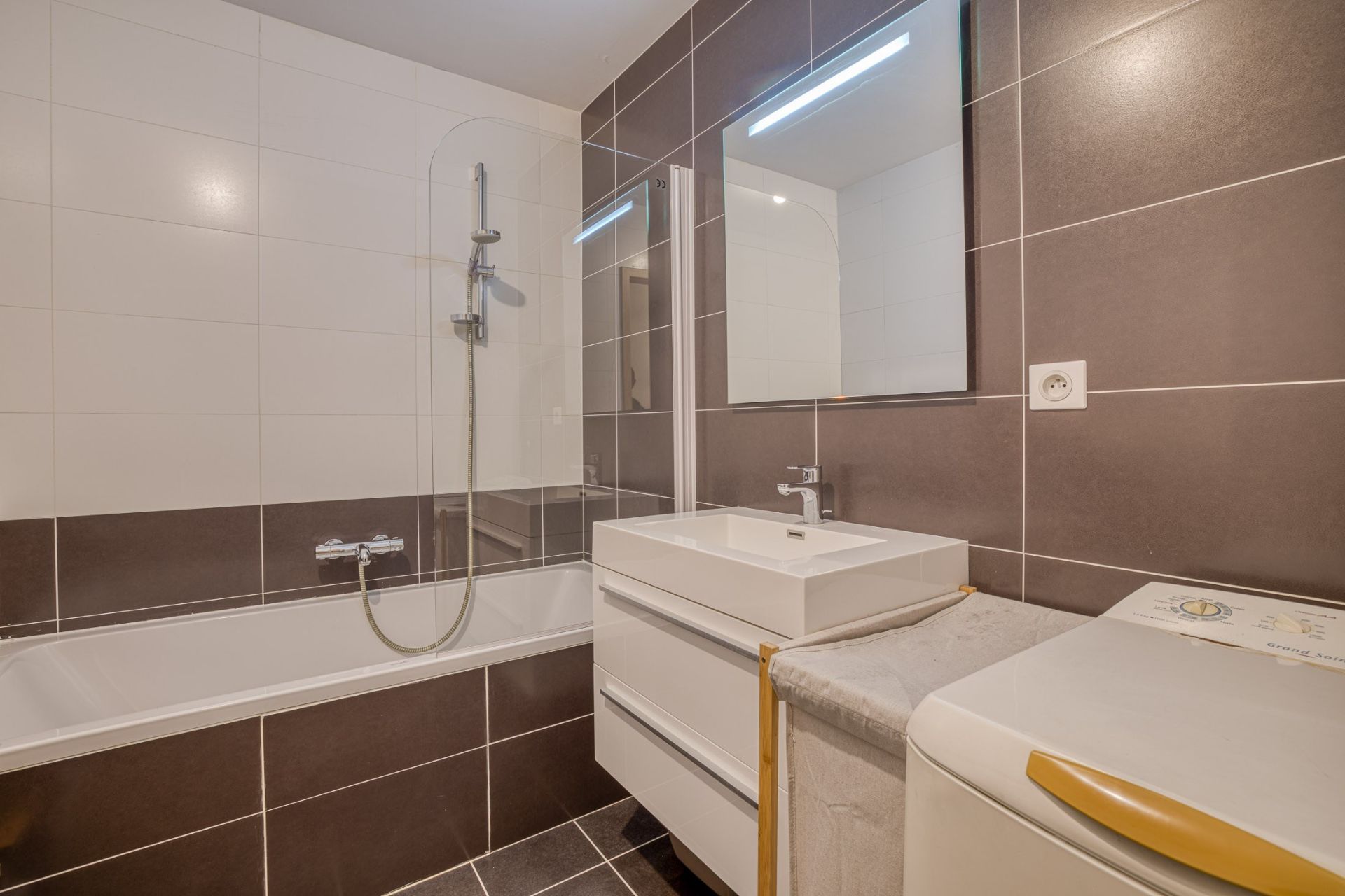 luxury apartment 2 Rooms for sale on ANNECY (74000)