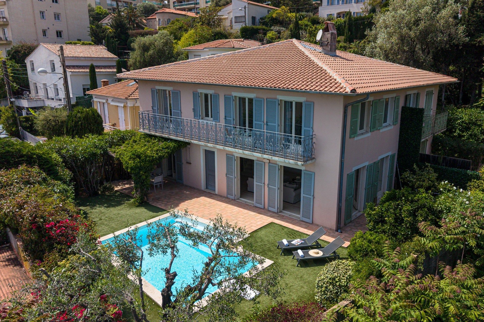 luxury property 14 Rooms for sale on NICE (06000)