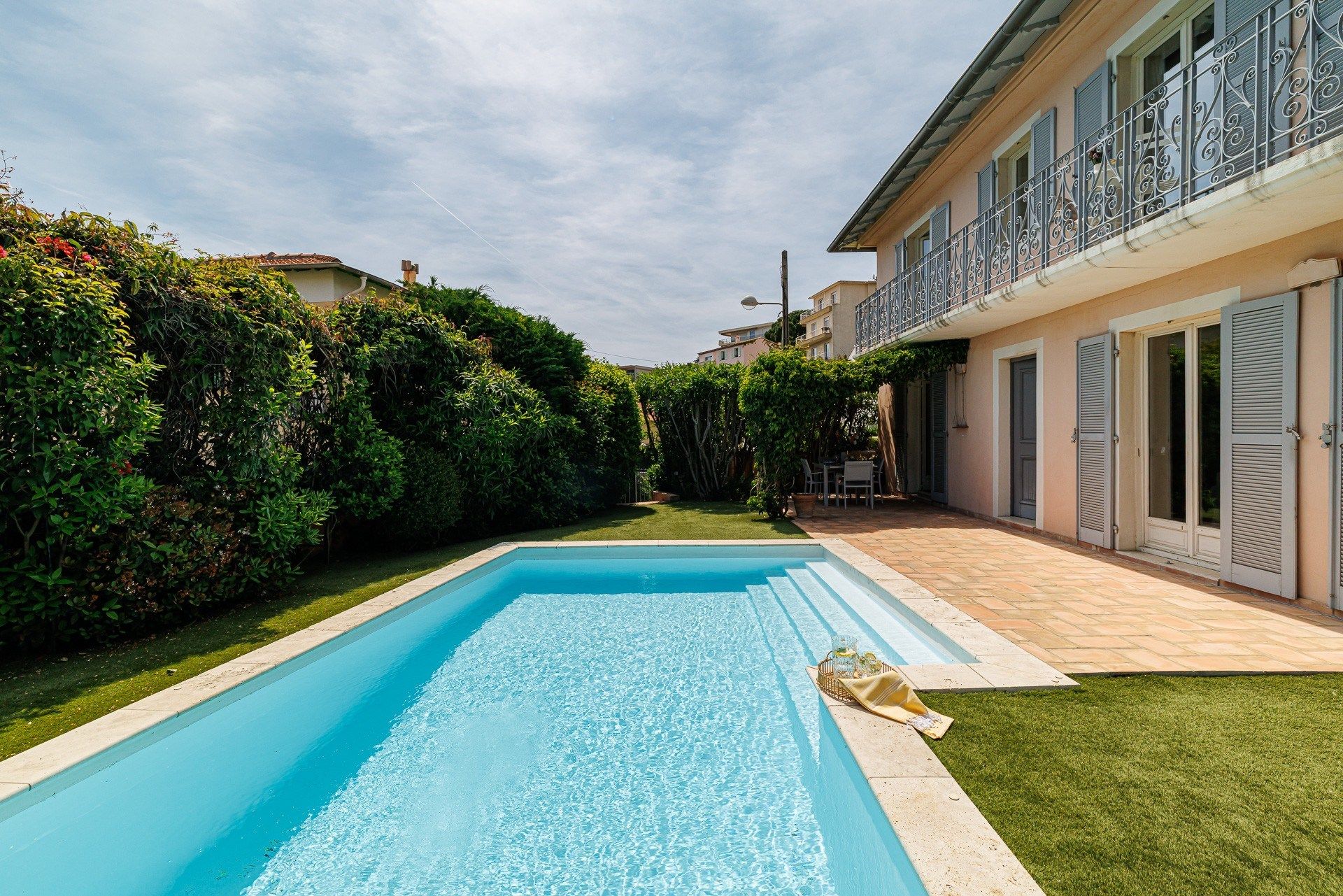 luxury property 14 Rooms for sale on NICE (06000)