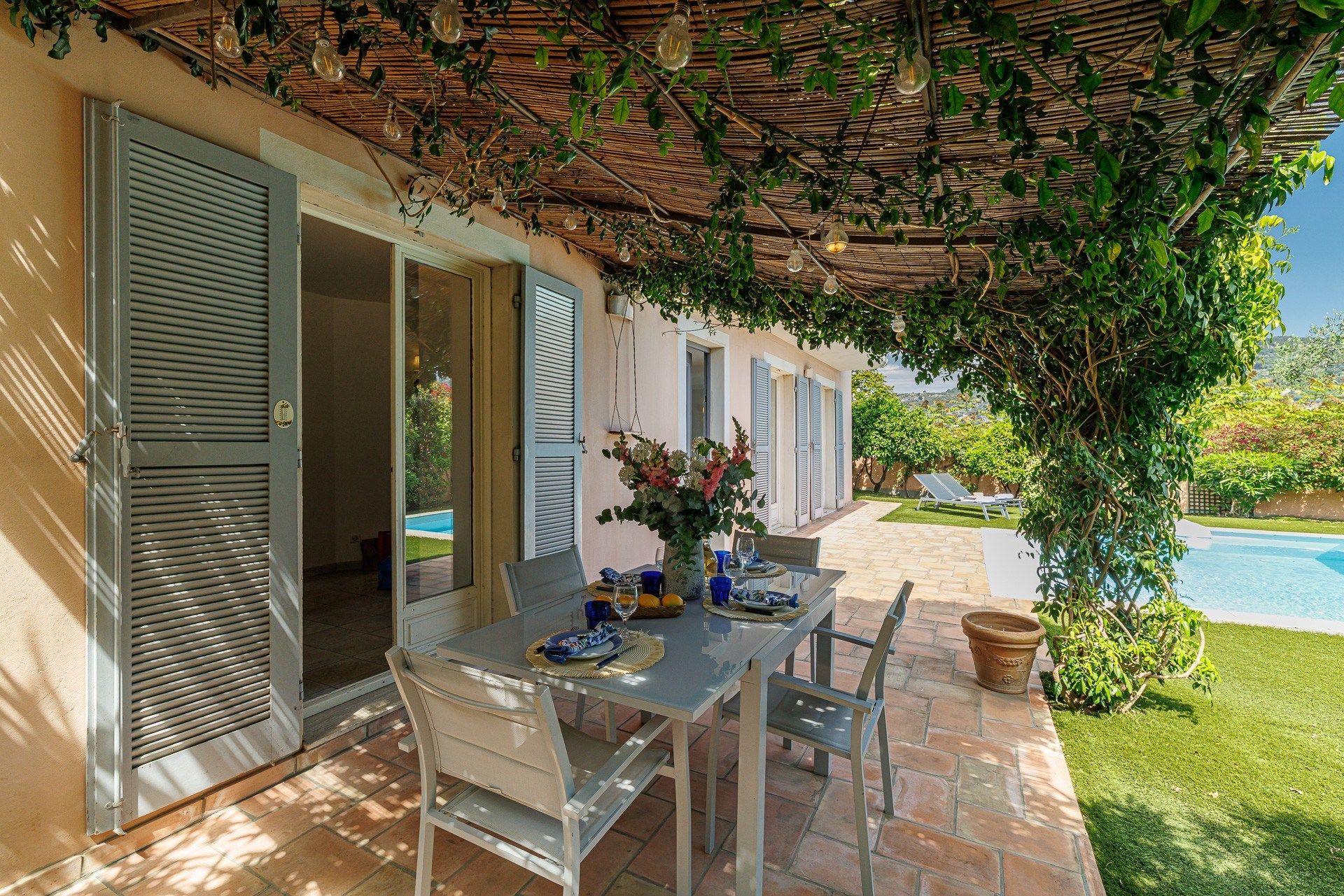 luxury property 14 Rooms for sale on NICE (06000)