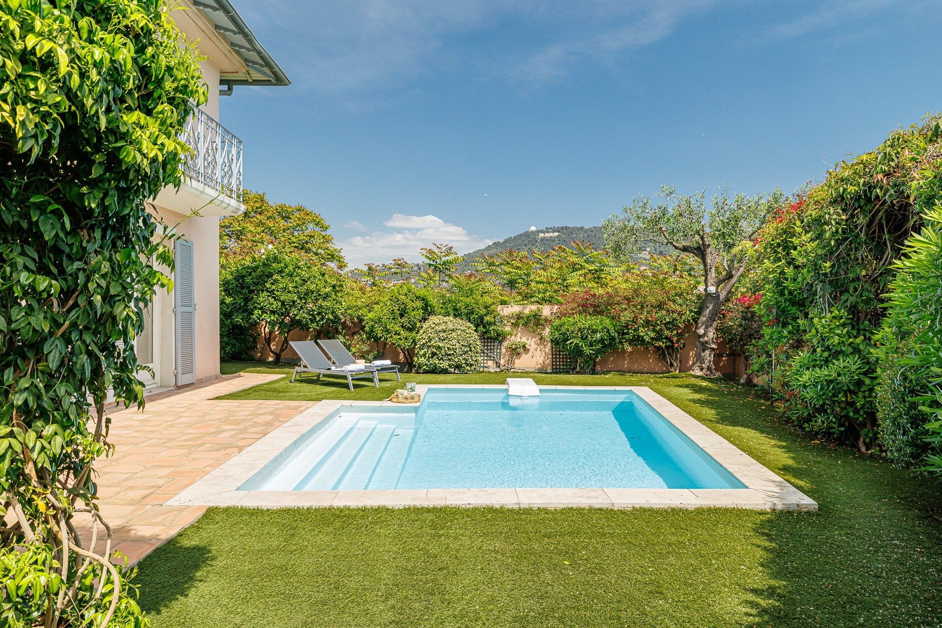 luxury property 14 Rooms for sale on NICE (06000)