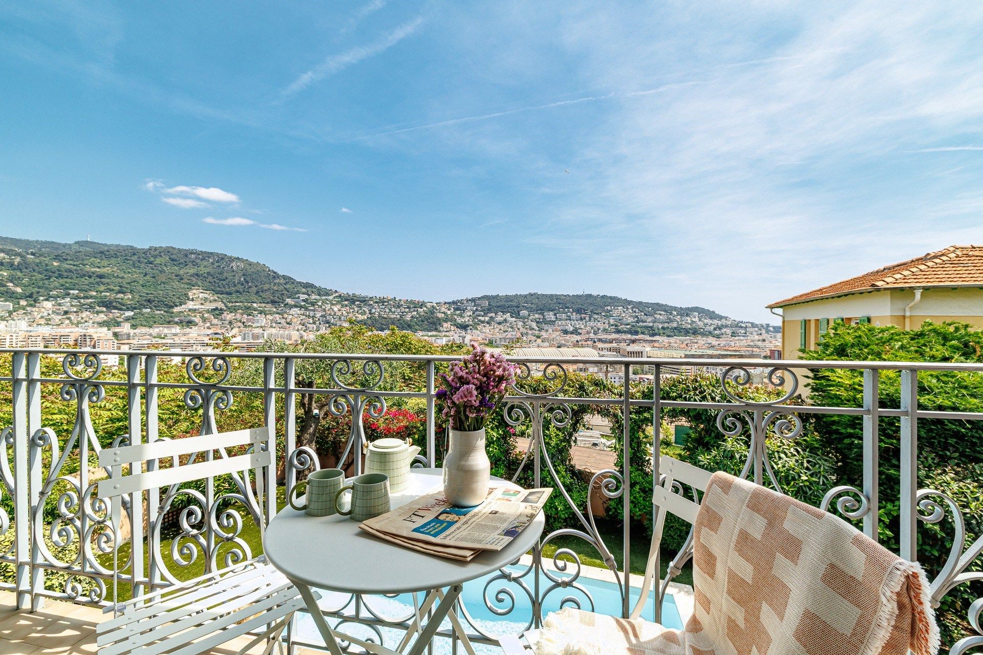 luxury property 14 Rooms for sale on NICE (06000)