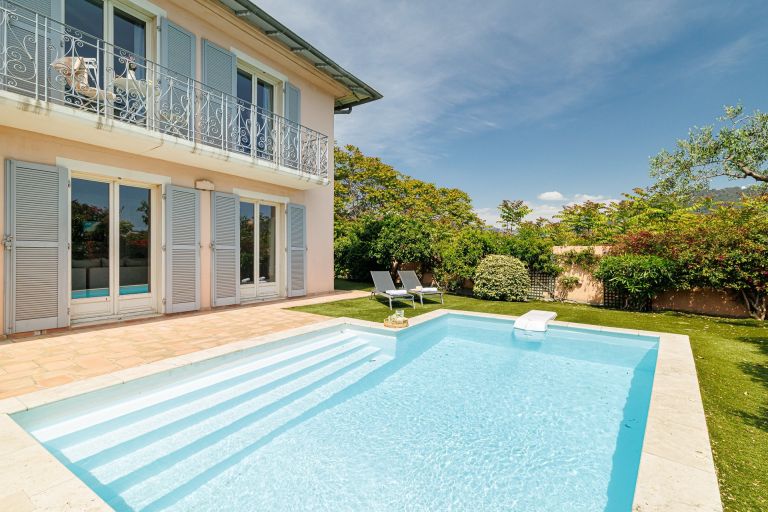 luxury property 14 Rooms for sale on NICE (06000)
