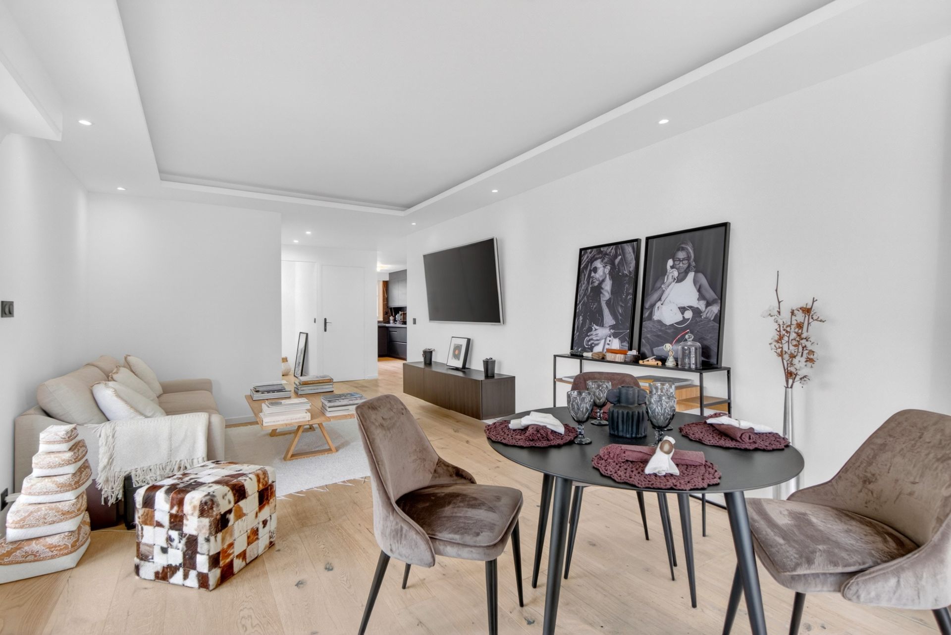 luxury apartment 3 Rooms for sale on LE CANNET (06110)