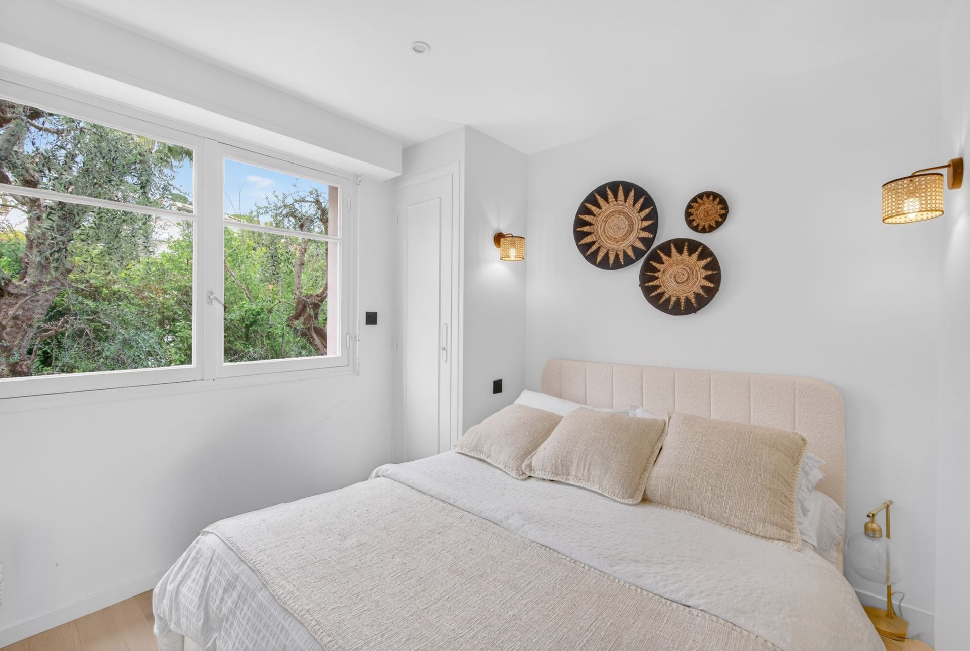 luxury apartment 3 Rooms for sale on LE CANNET (06110)