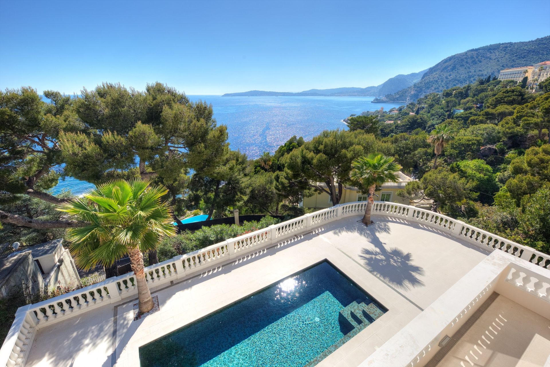 hôtel particulier 9 Pièces en vente sur CAP D AIL (06320)