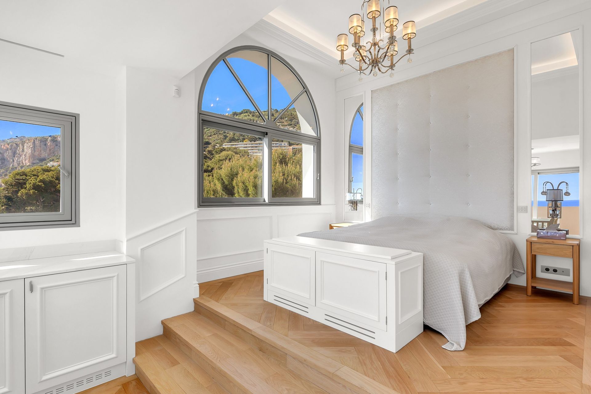 hôtel particulier 9 Pièces en vente sur CAP D AIL (06320)
