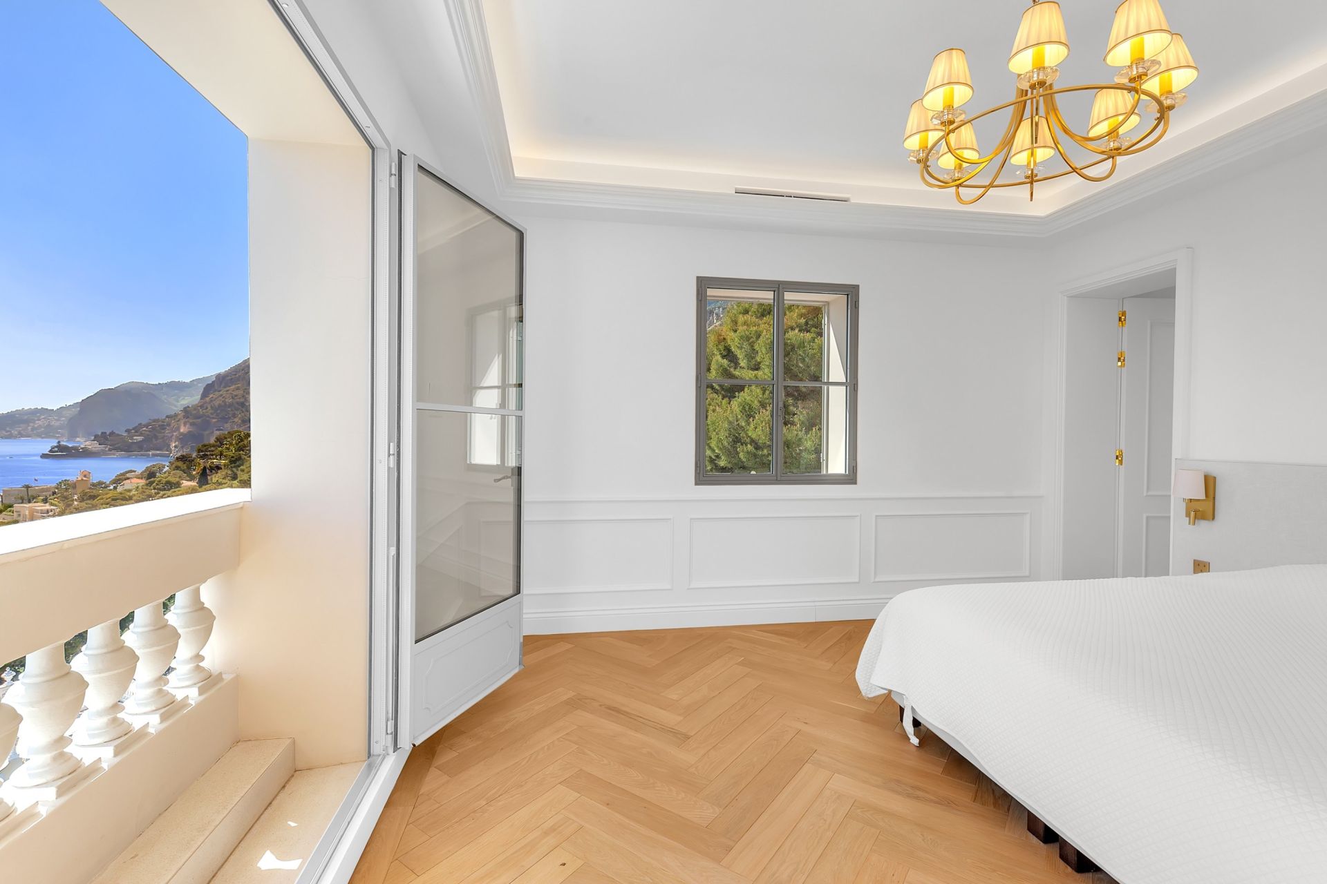 hôtel particulier 9 Pièces en vente sur CAP D AIL (06320)