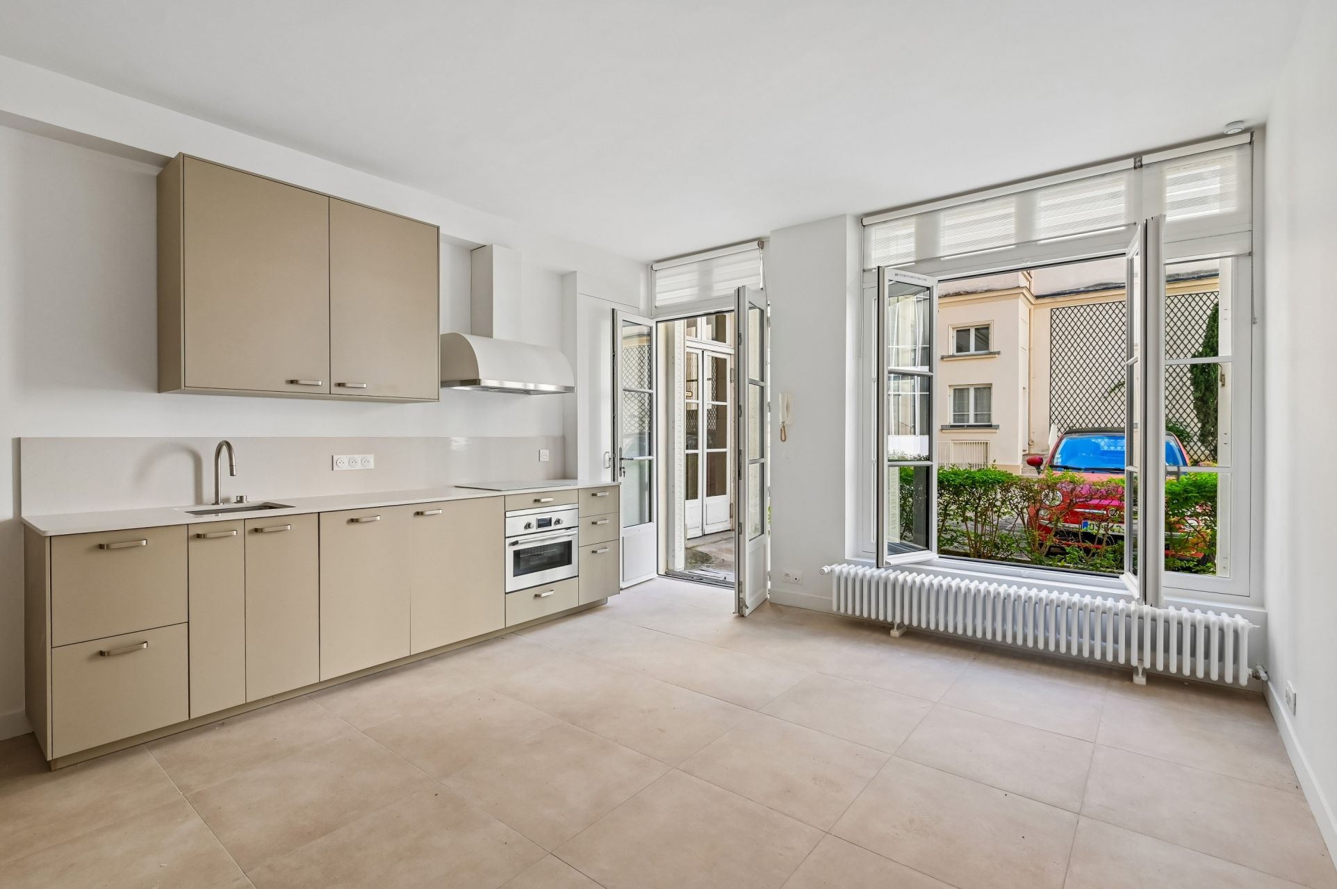 luxury apartment 1 room for rent on PARIS (75007)