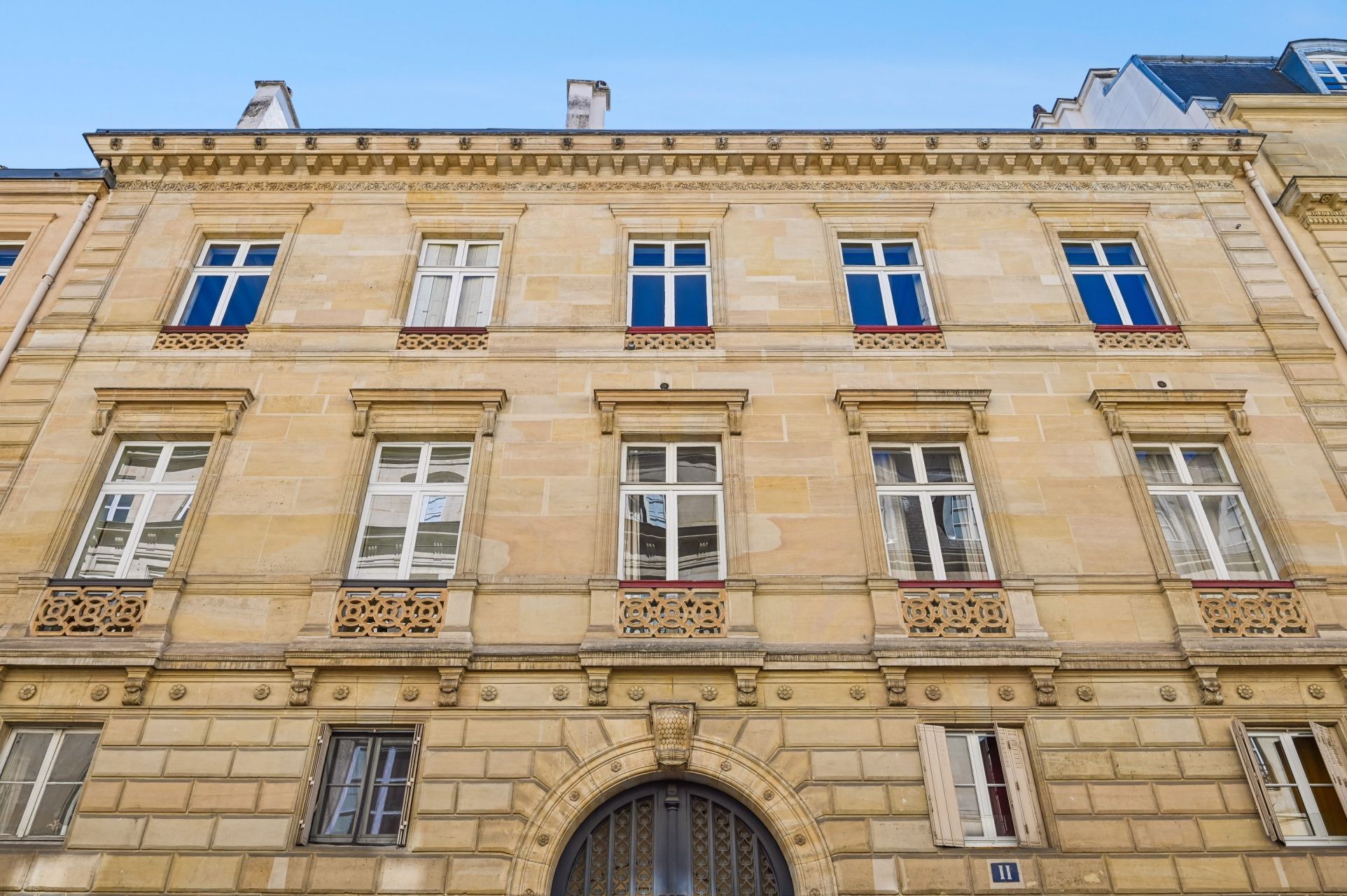 luxury apartment 1 room for rent on PARIS (75007)