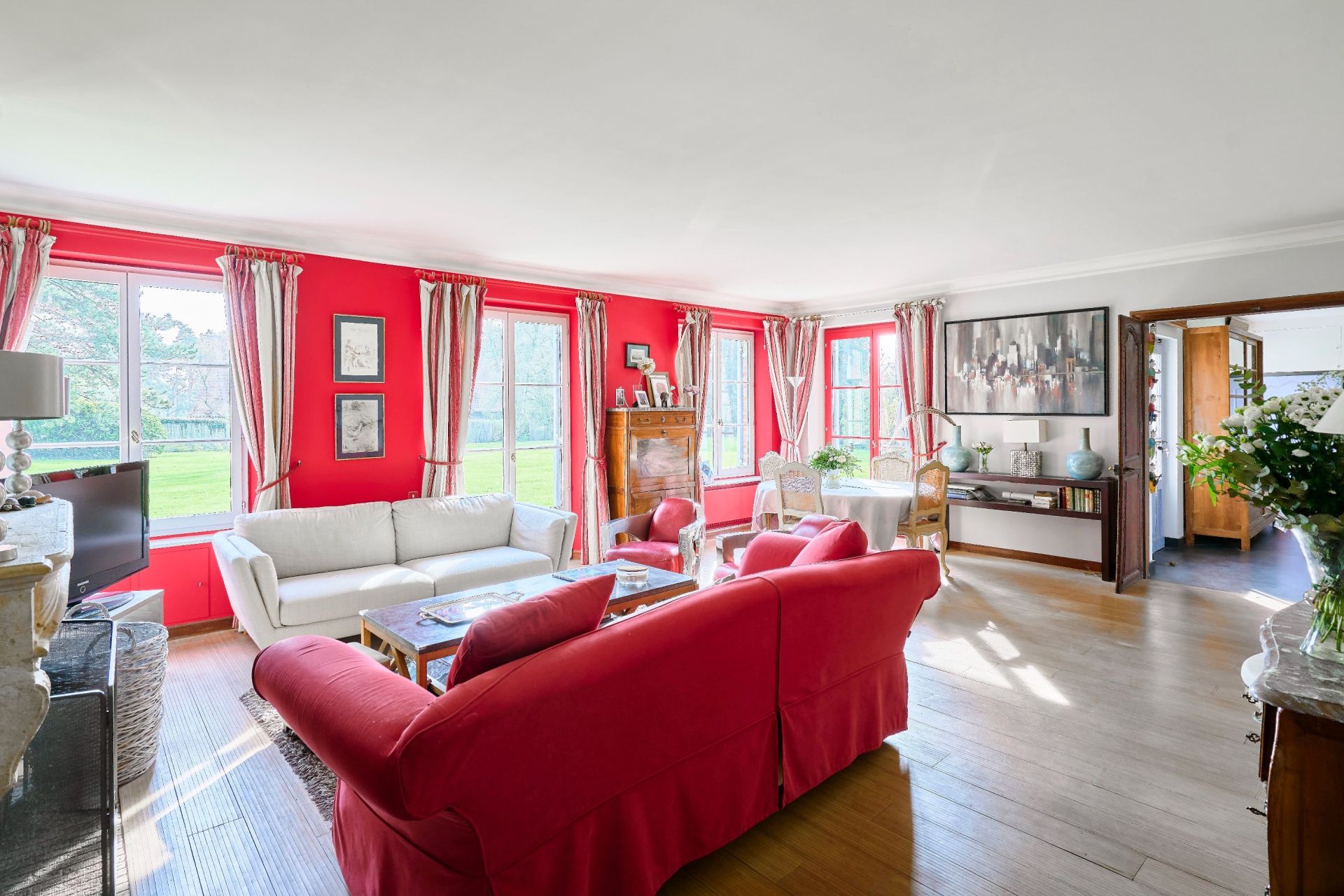 luxury house 7 Rooms for sale on CROIX (59170)