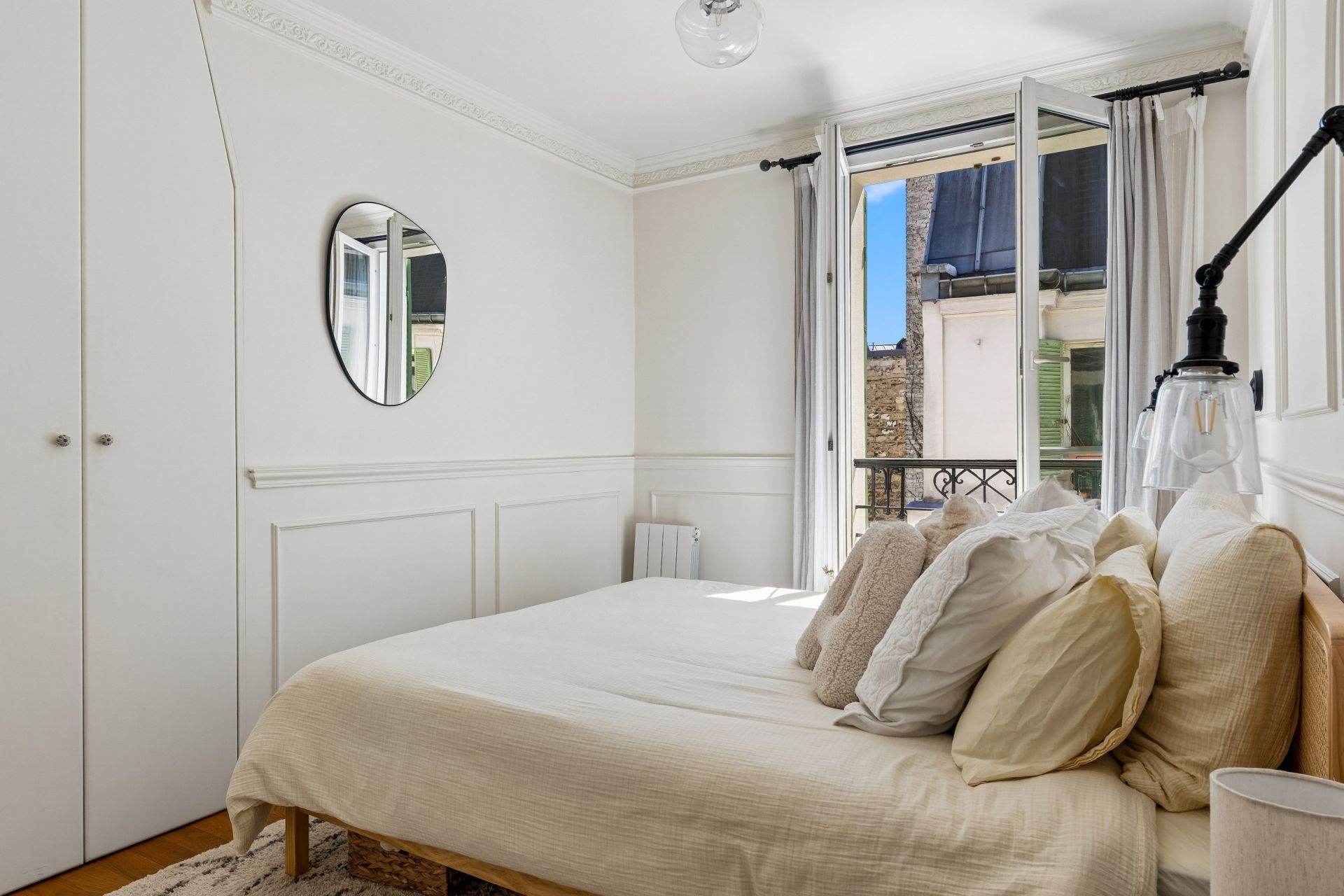 luxury apartment 3 Rooms for sale on PARIS (75018)