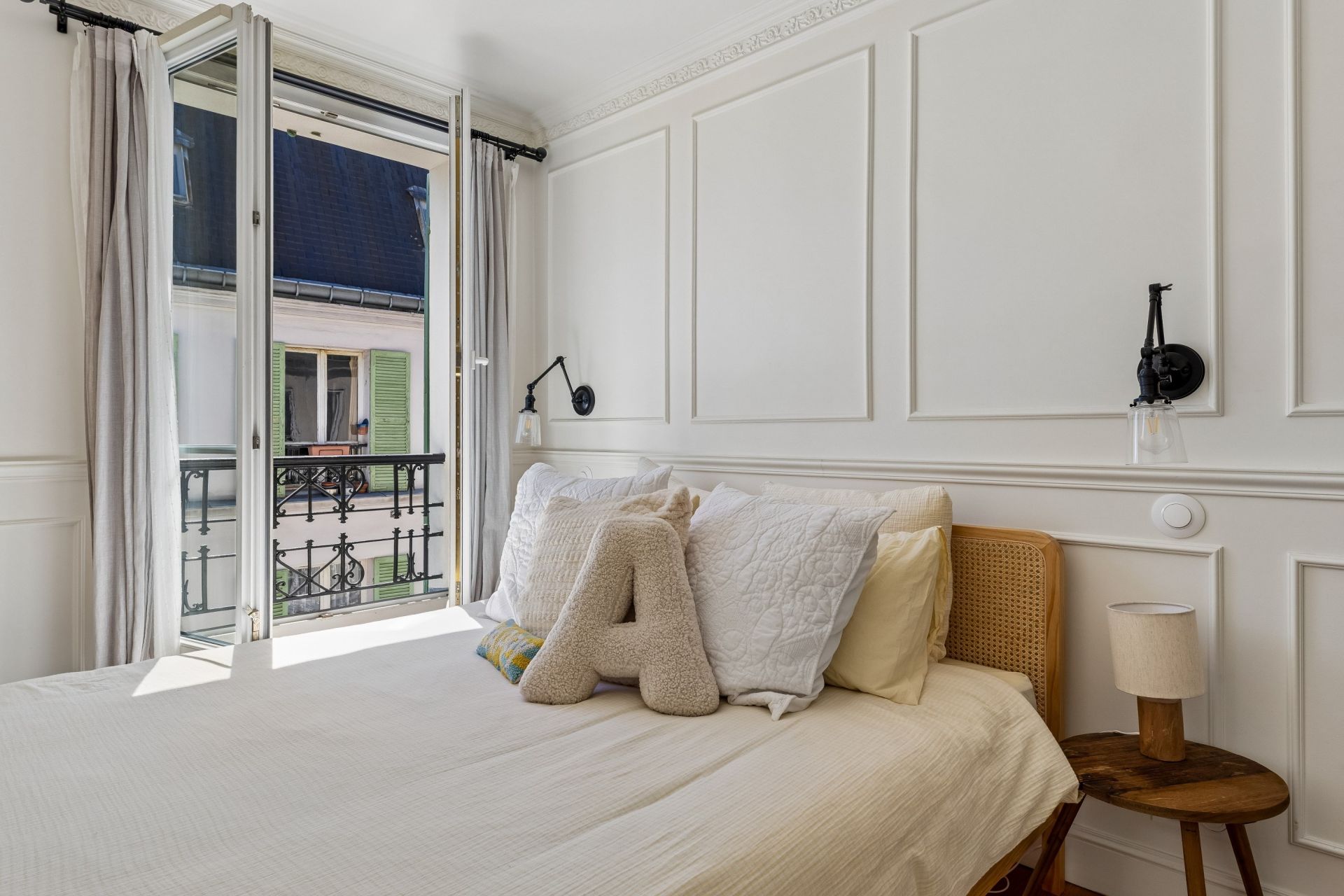 luxury apartment 3 Rooms for sale on PARIS (75018)