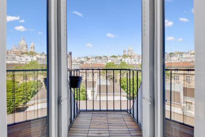 Sale Luxury apartment Paris 18 3&nbsp;Rooms 66.92&nbsp;m²