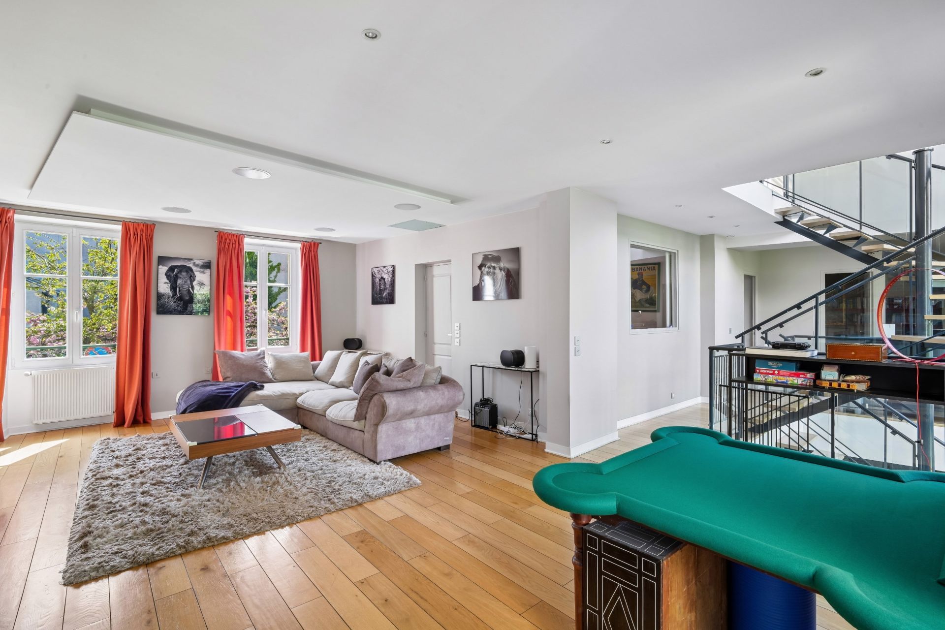 luxury house 11 Rooms for sale on PUTEAUX (92800)