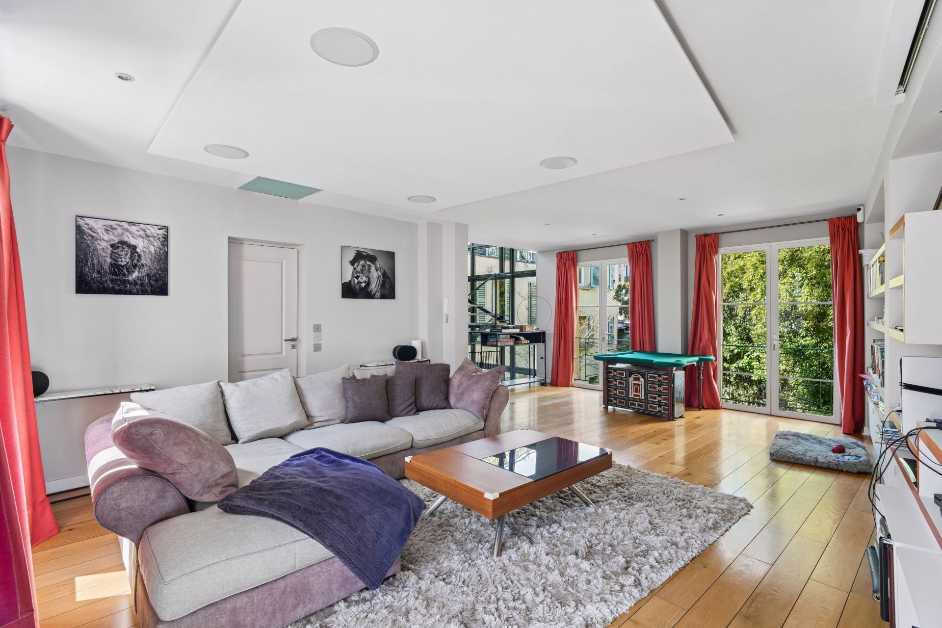 luxury house 11 Rooms for sale on PUTEAUX (92800)
