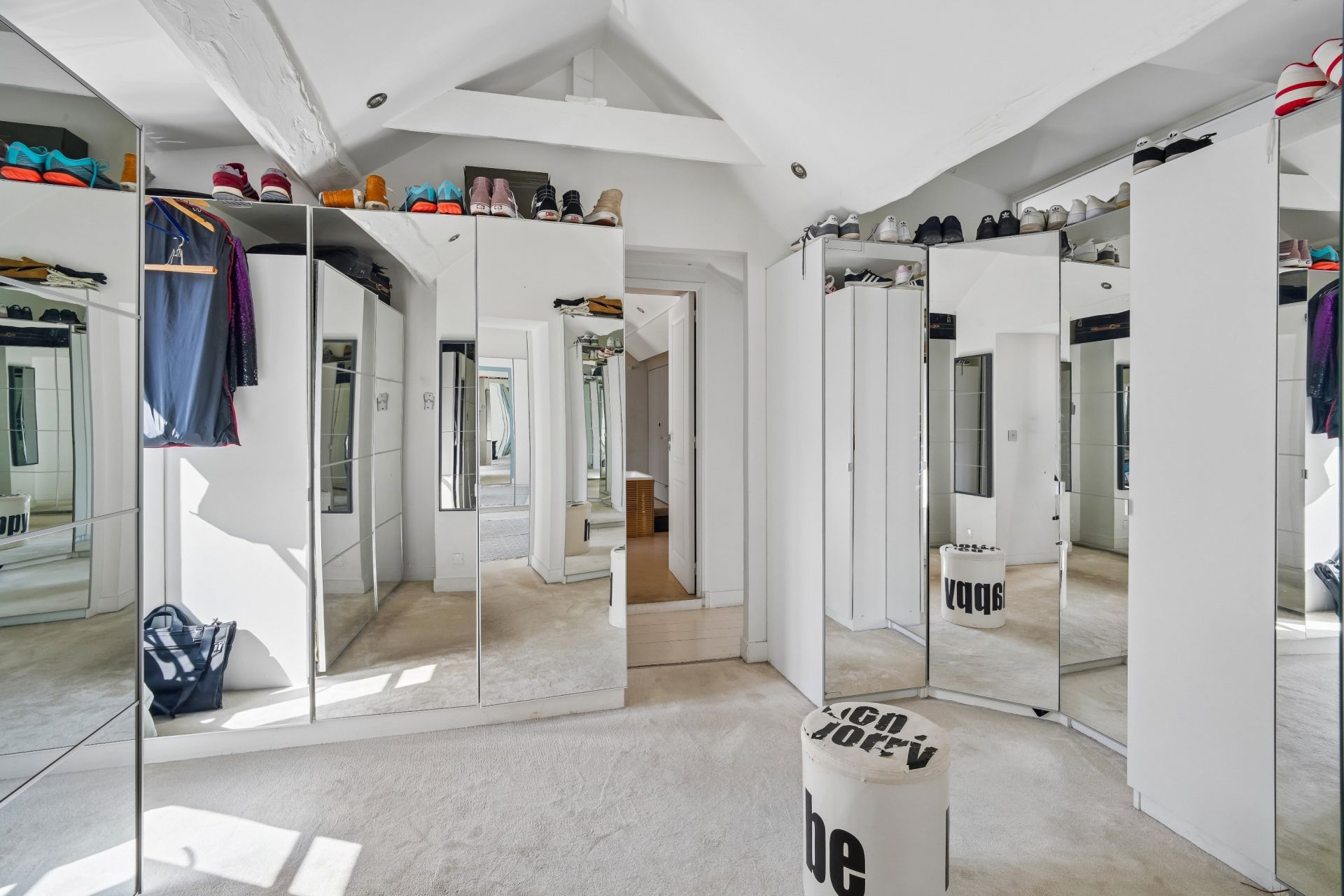 luxury house 11 Rooms for sale on PUTEAUX (92800)