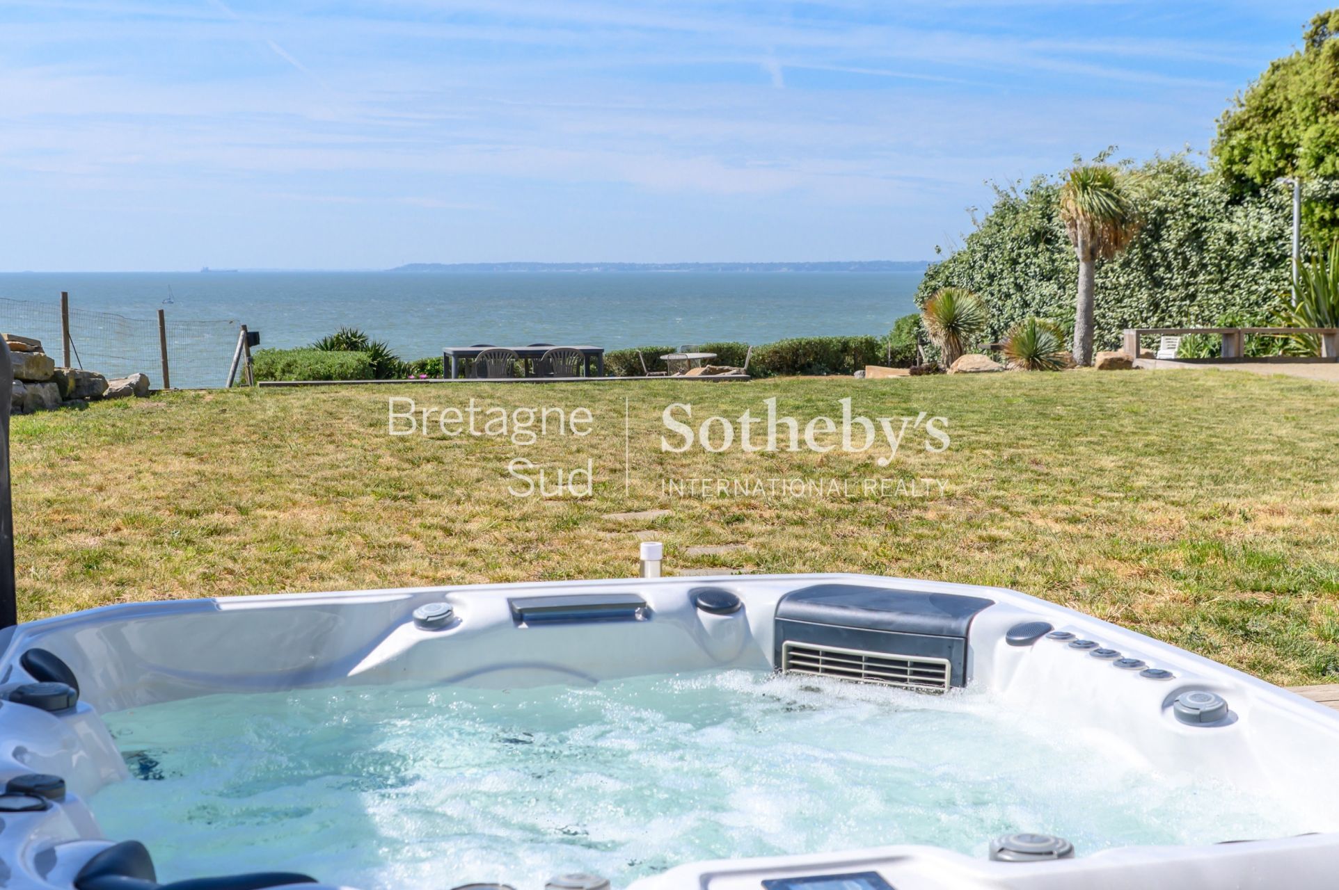villa de luxe 8 Pièces en vente sur THARON PLAGE (44730)